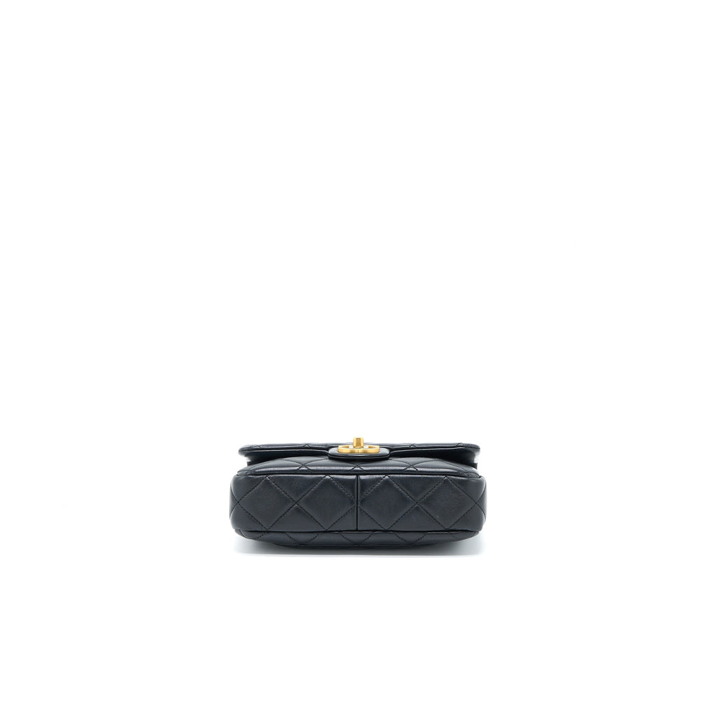 Chanel 22P Enemal Flap Bag Lambskin Black  (Microchip)