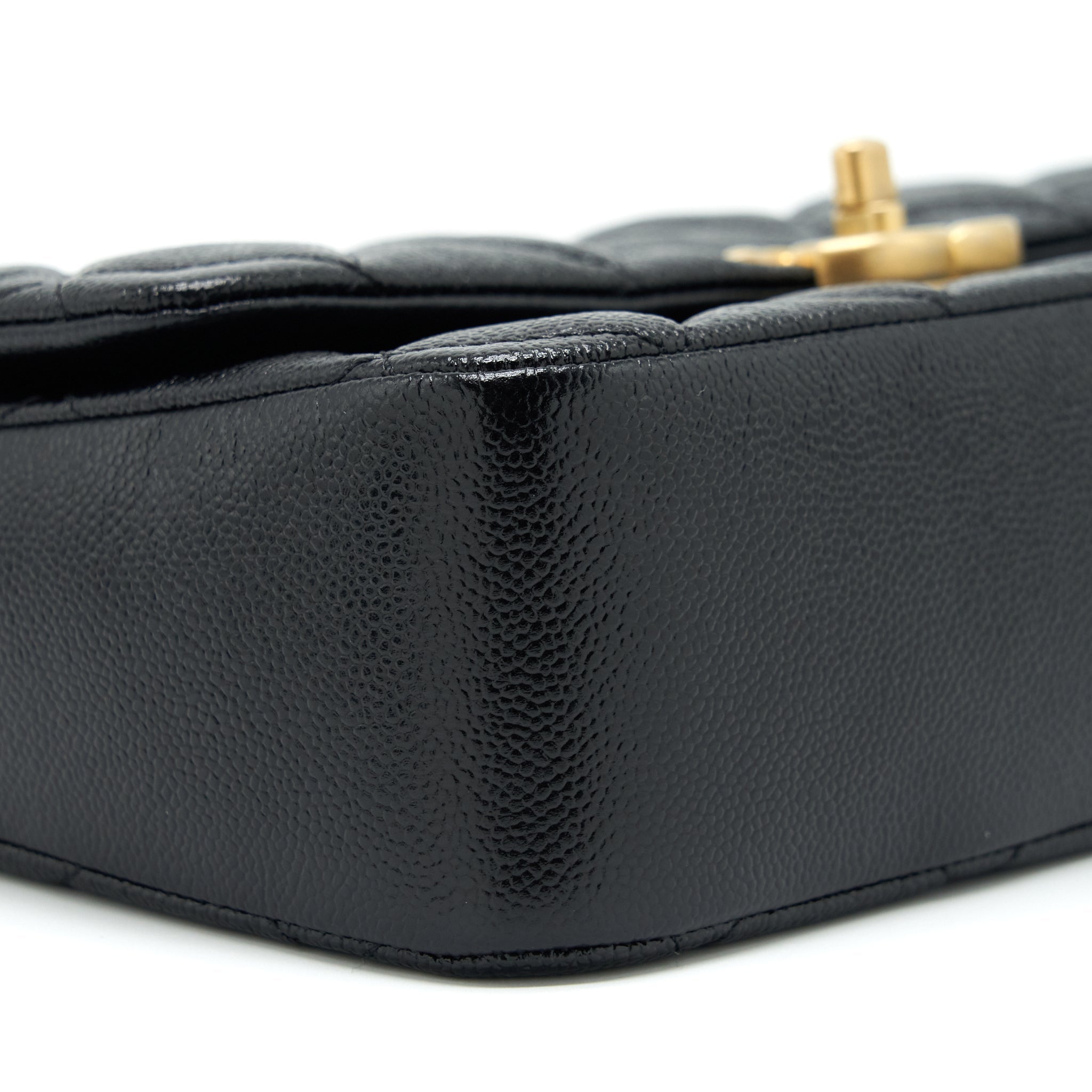 Chanel 22P Medium Melody Bag Grained Calfskin Black
