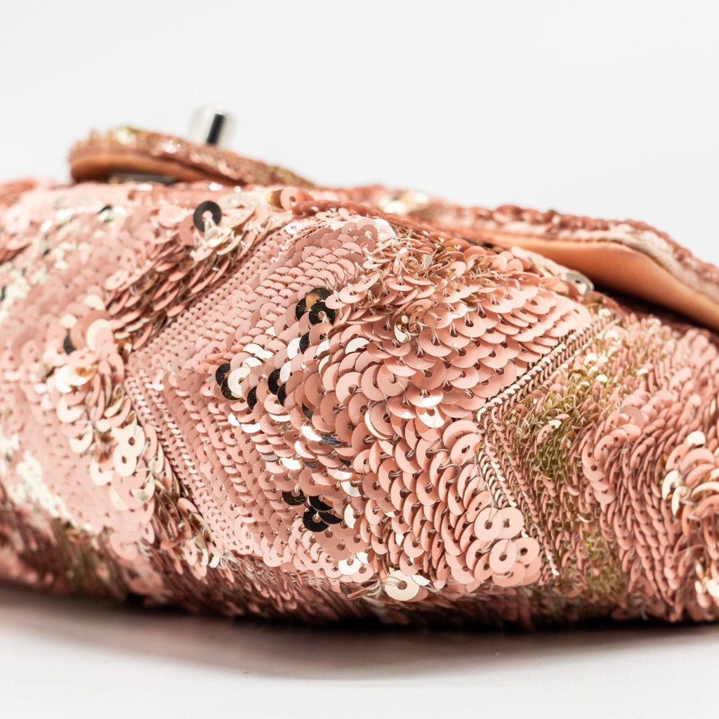 Chanel Chevron Mini flap bag Sequin pink / multicolour