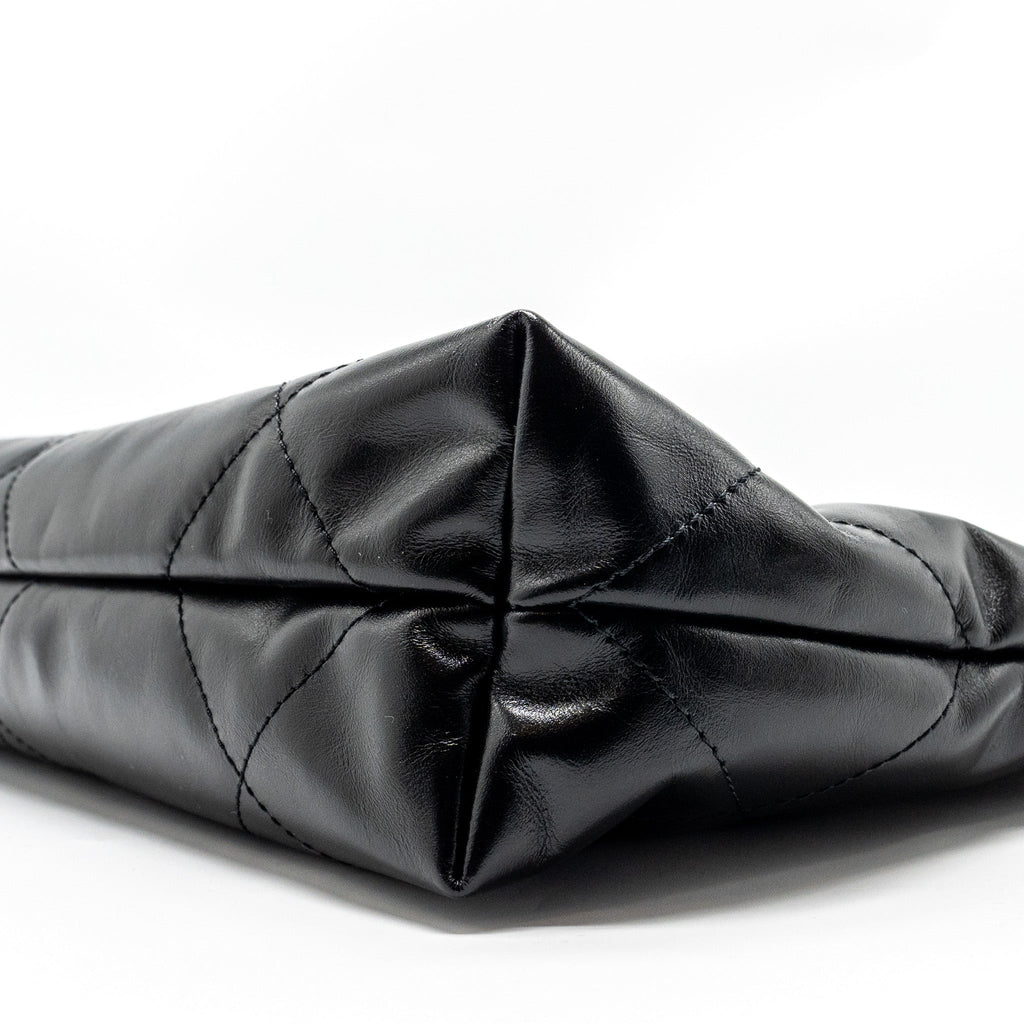 Chanel Small 22 Bag Shiny Calfskin BLACK  (Microchip)