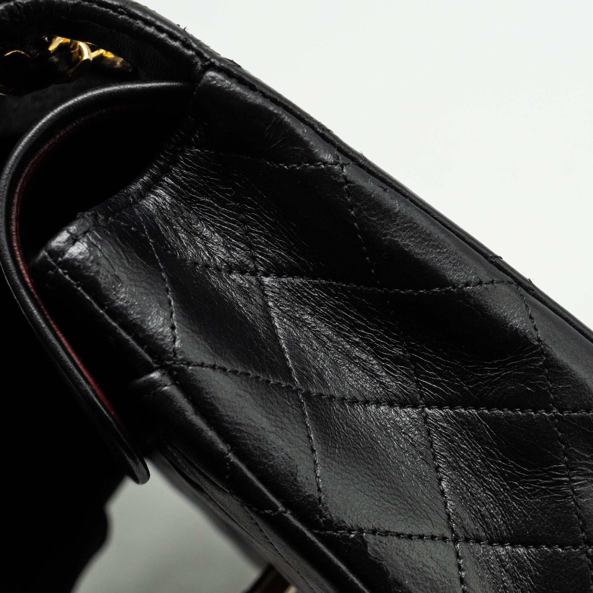 Chanel Vintage Medium Classic Double Flap Bag lambskin black
