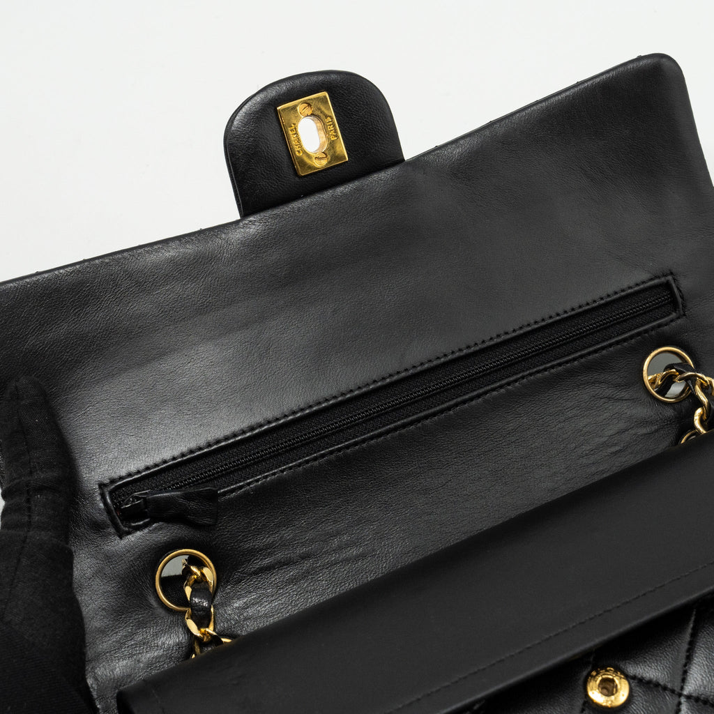 Chanel Vintage Medium Classic Double Flap Bag lambskin black