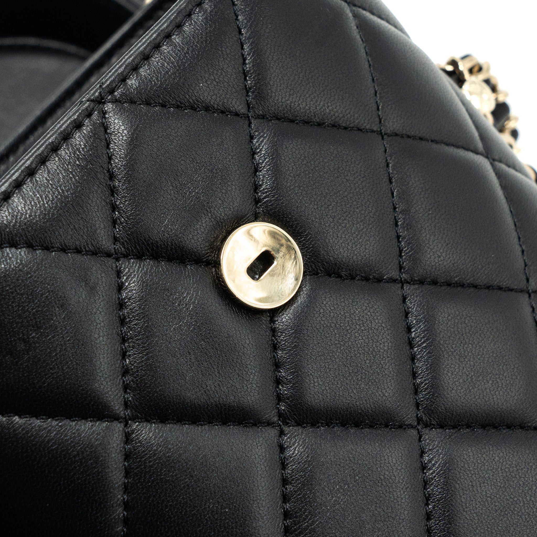 Chanel Vanity With Chain Lambskin Black L(Microchip)
