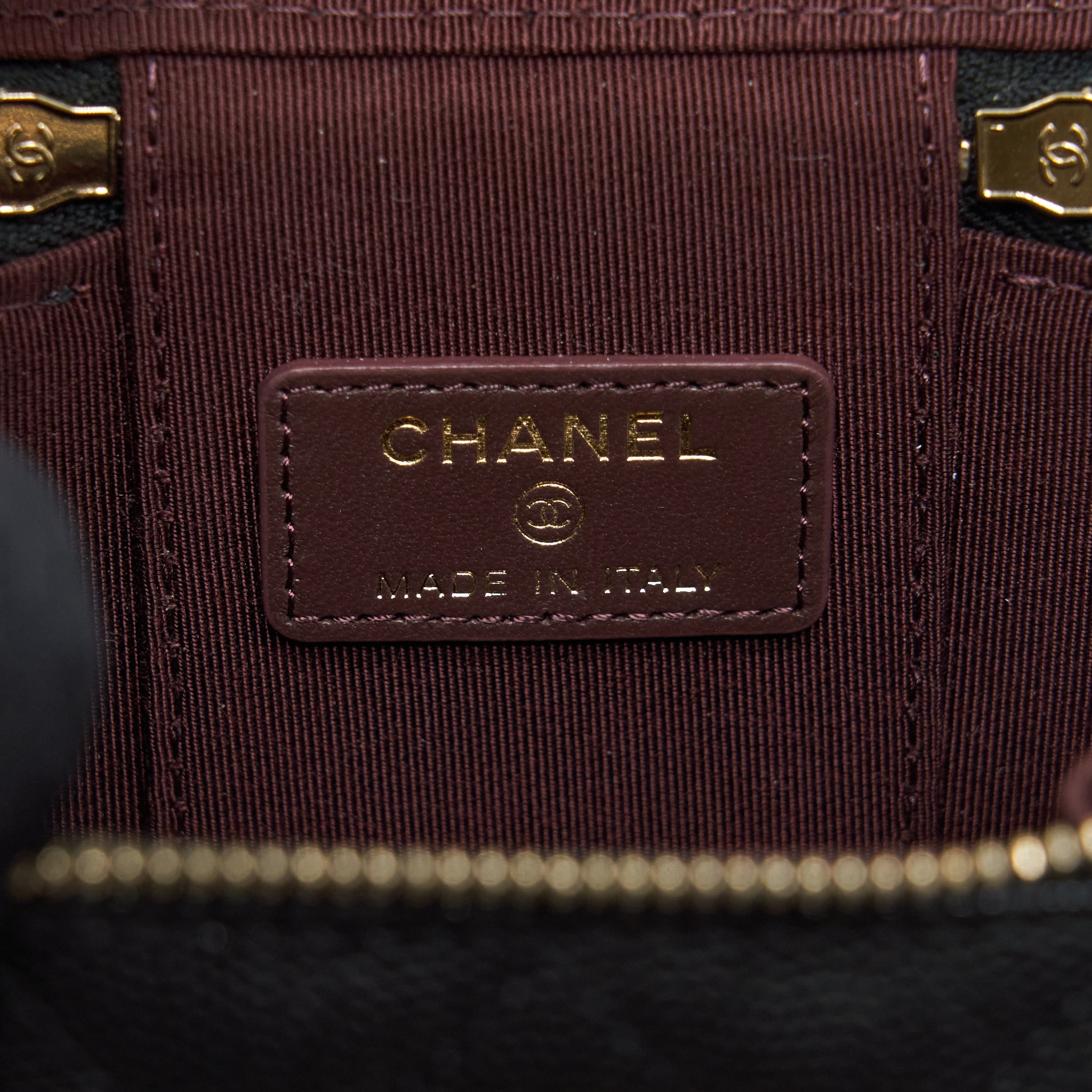 Chanel Mini Vanity With Chain Caviar Black L