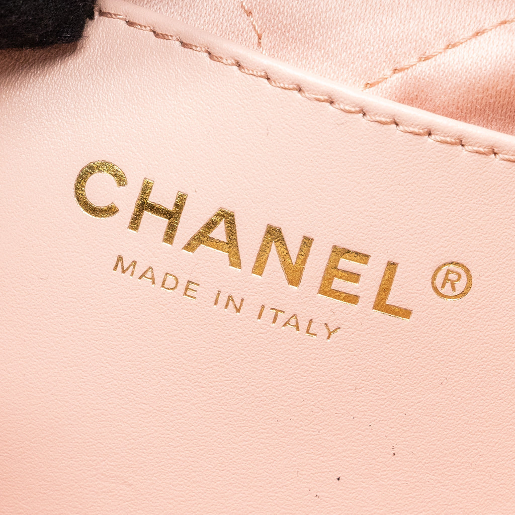 Chanel Mini 22 Bag Shiny Calfskin Pink  (microchip)