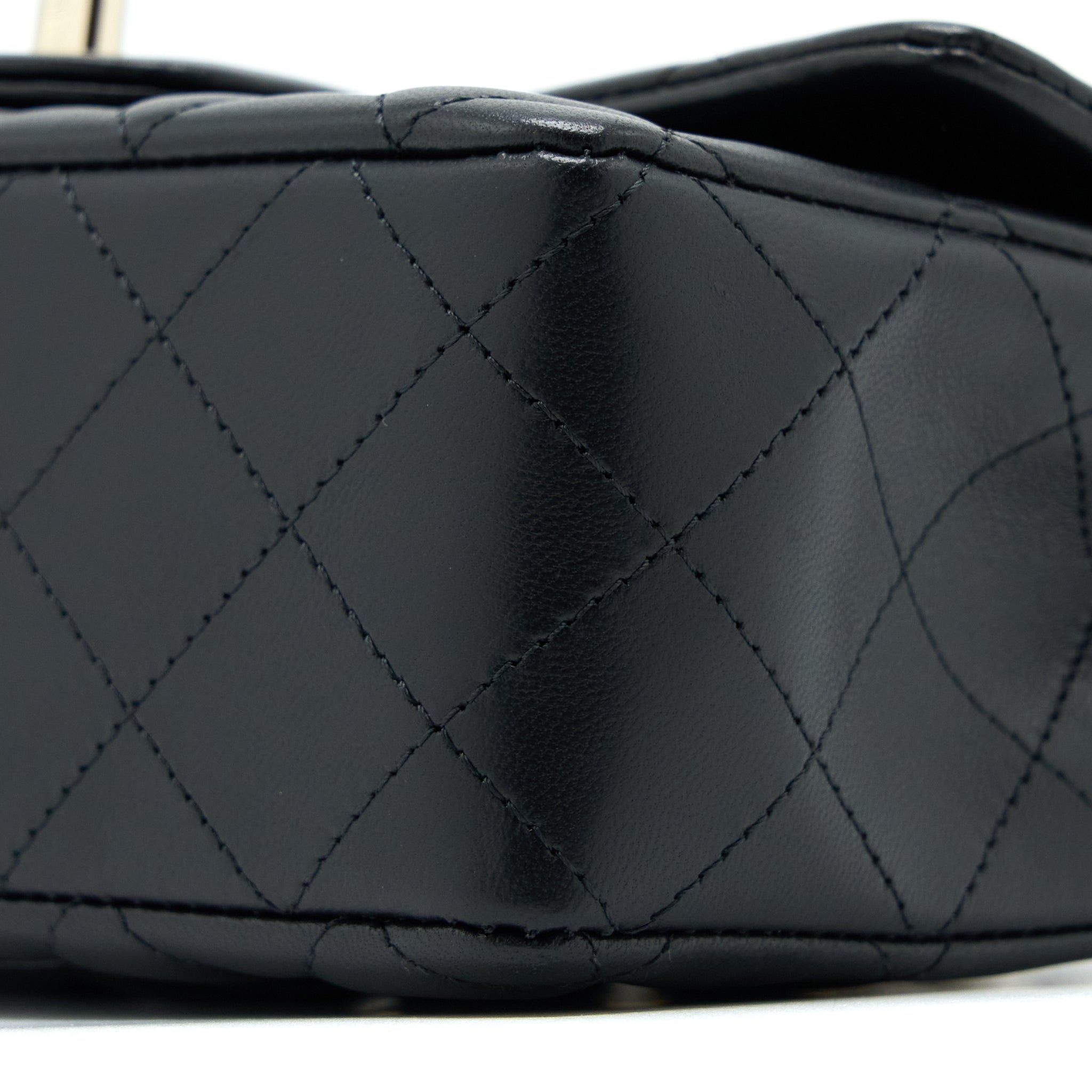 Chanel Classic Mini Rectangular Flap Bag Lambskin Black L (Microchip)