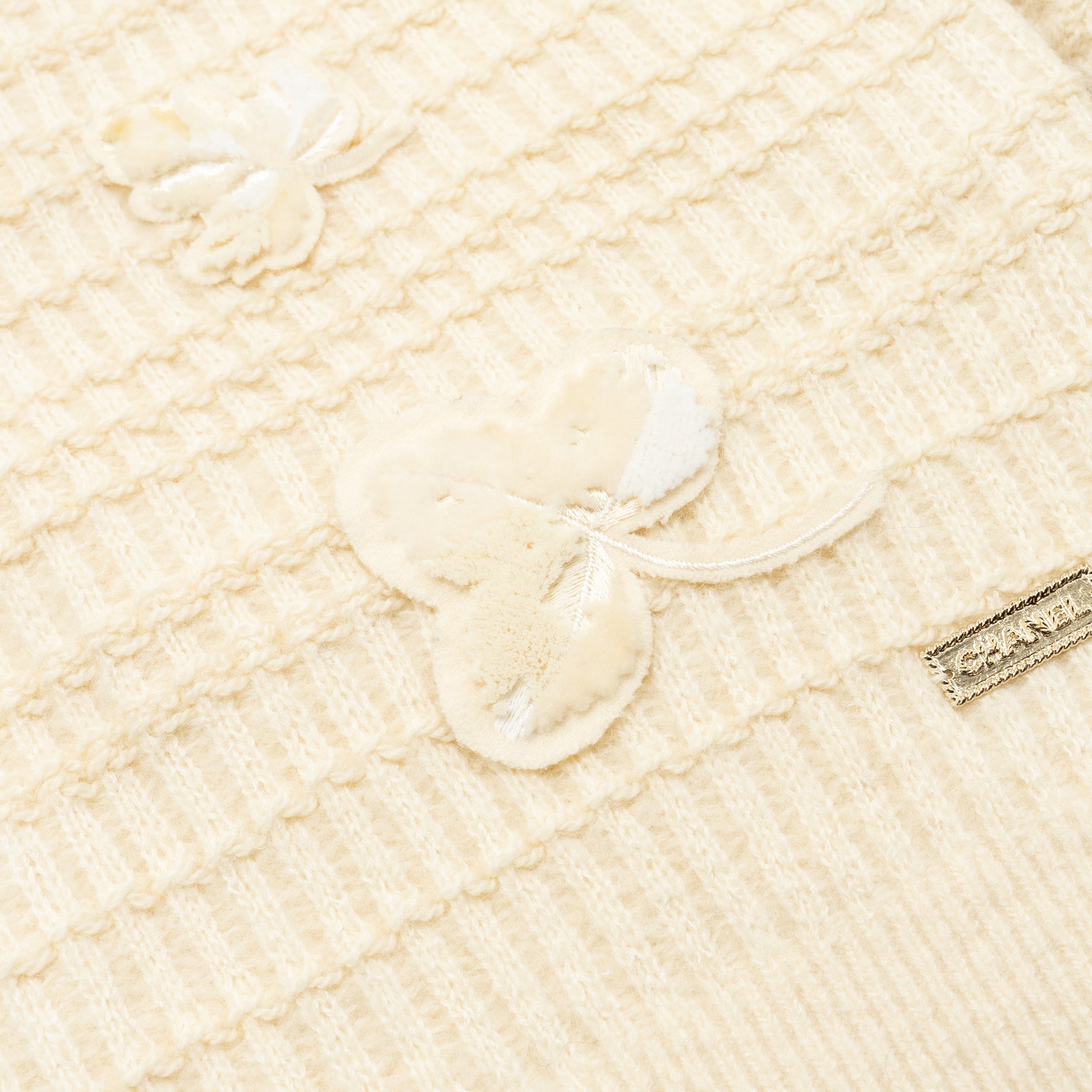 Chanel Size 40 18B Coco Neige Lucky Charms Knitted Sweater Cashmere/Wool Ecru