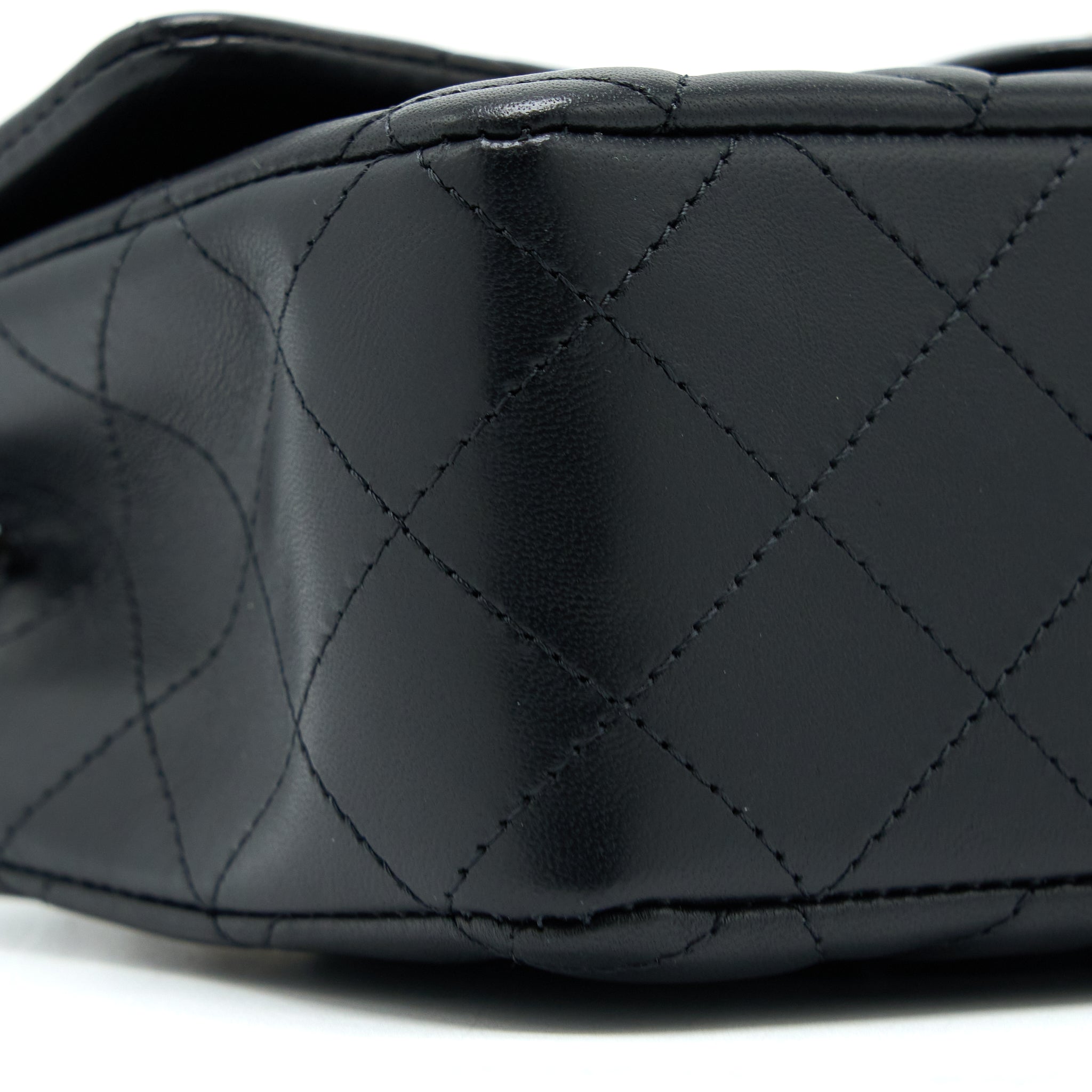 Chanel Classic Mini Rectangular Flap Bag Lambskin Black L (Microchip)