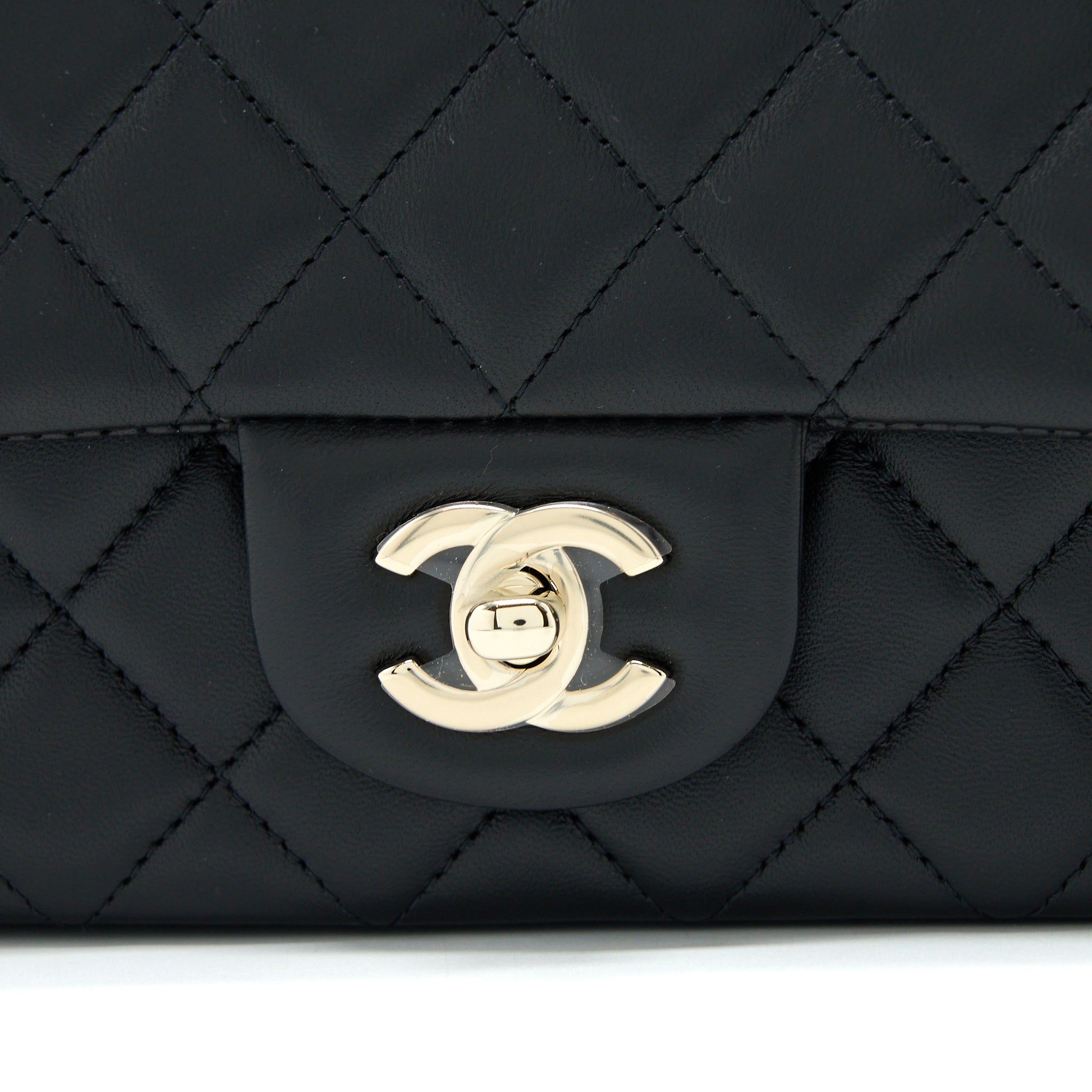 Chanel Classic Mini Rectangular Flap Bag Lambskin Black L (Microchip)