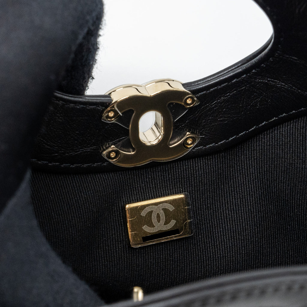 Chanel 23A Mini 31 Bag Calfskin Black L(Microchip)