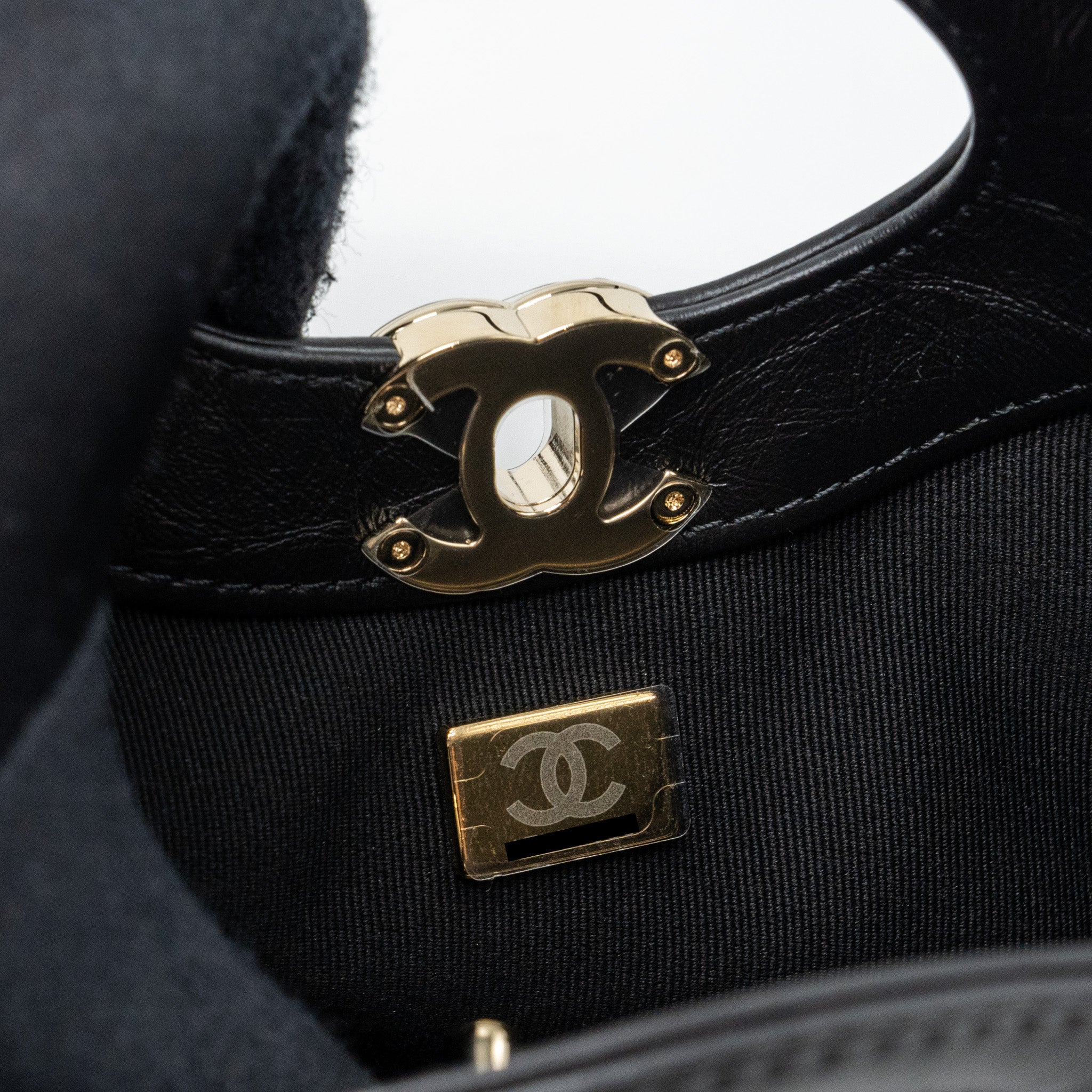 Chanel 23A Mini 31 Bag Calfskin Black L(Microchip)