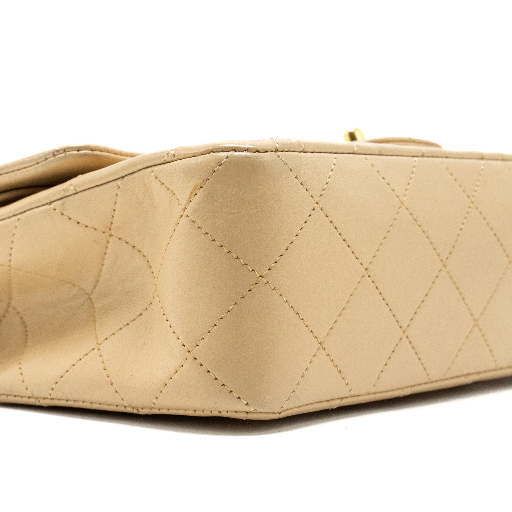 Chanel vintage Small classic flap bag lambskin beige