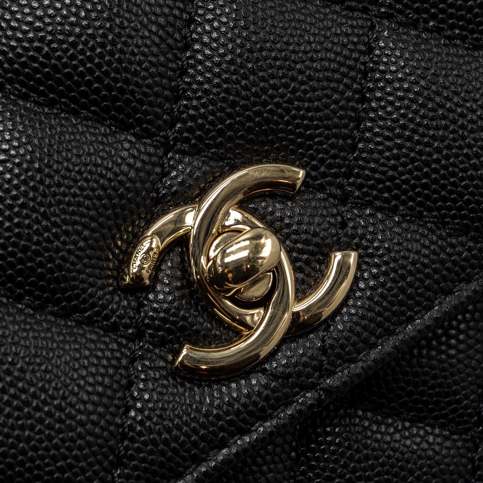 Chanel small coco handle caviar black L  (Microchip)