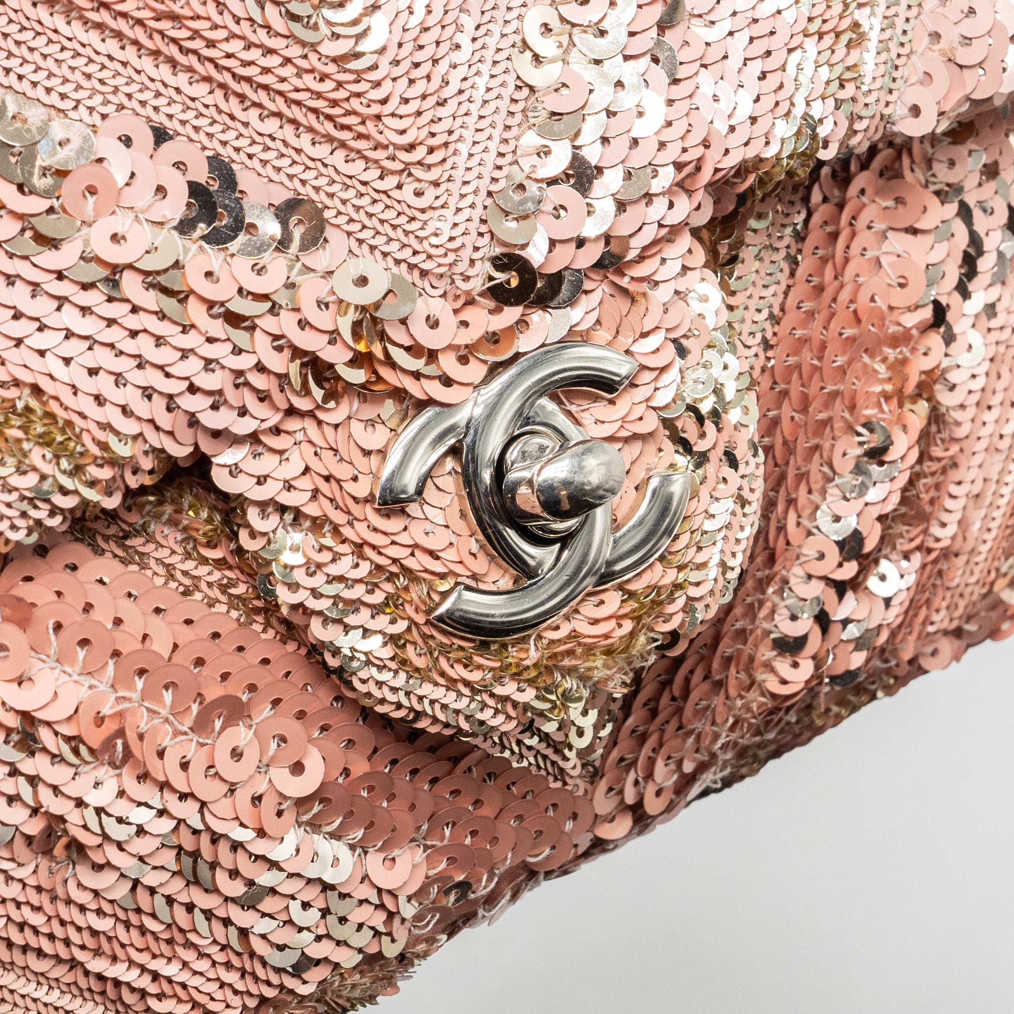 Chanel Chevron Mini flap bag Sequin pink / multicolour