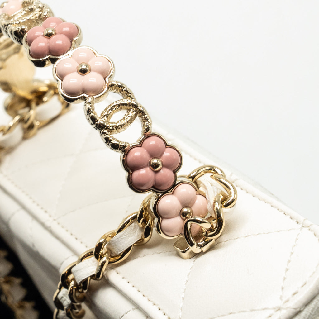 Chanel 23k Camellia Top Handle Long Vanity Case With Chain Calfskin White L (Microchip)