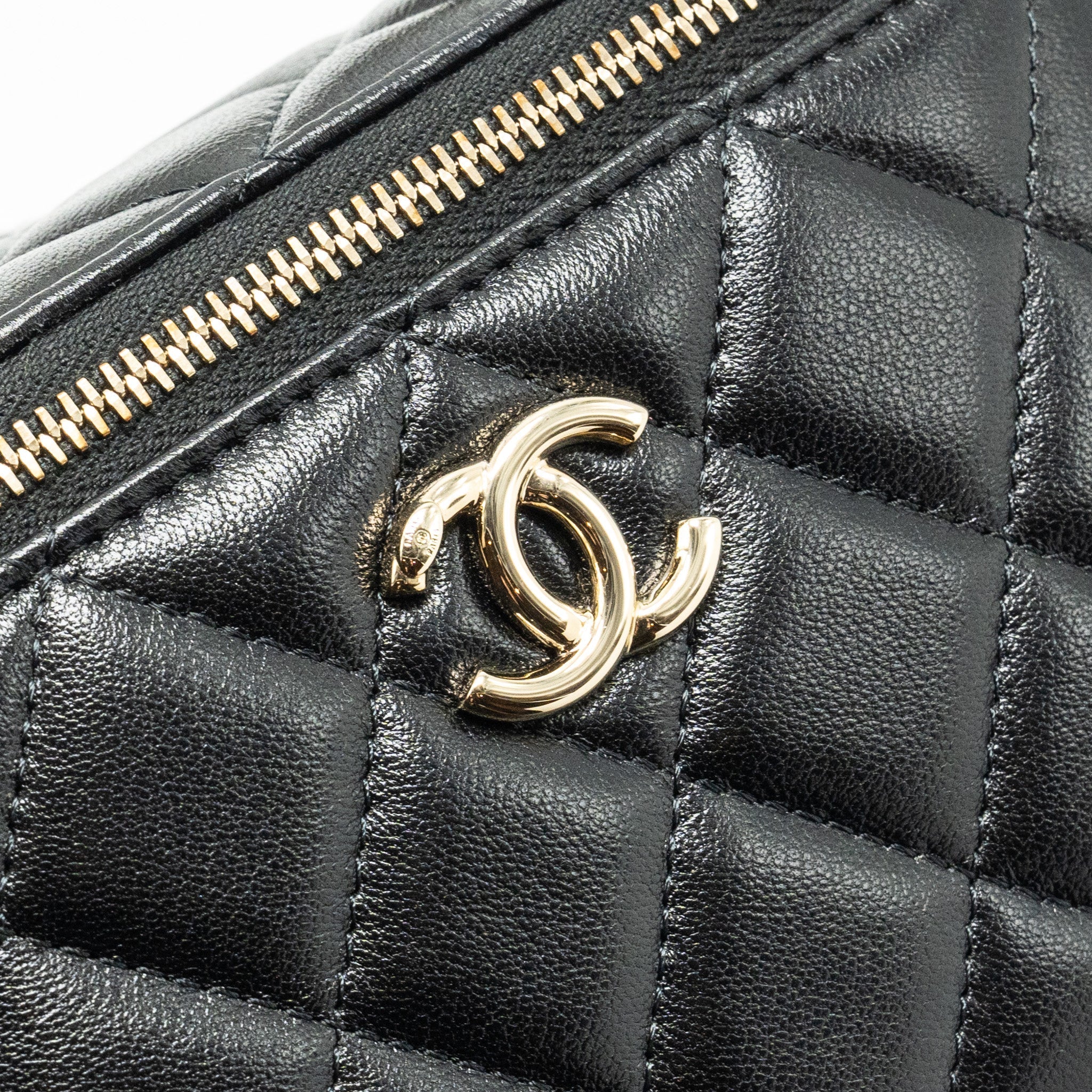 Chanel Top Handle Long Vanity Case Lambskin BLACK L (Microchip)