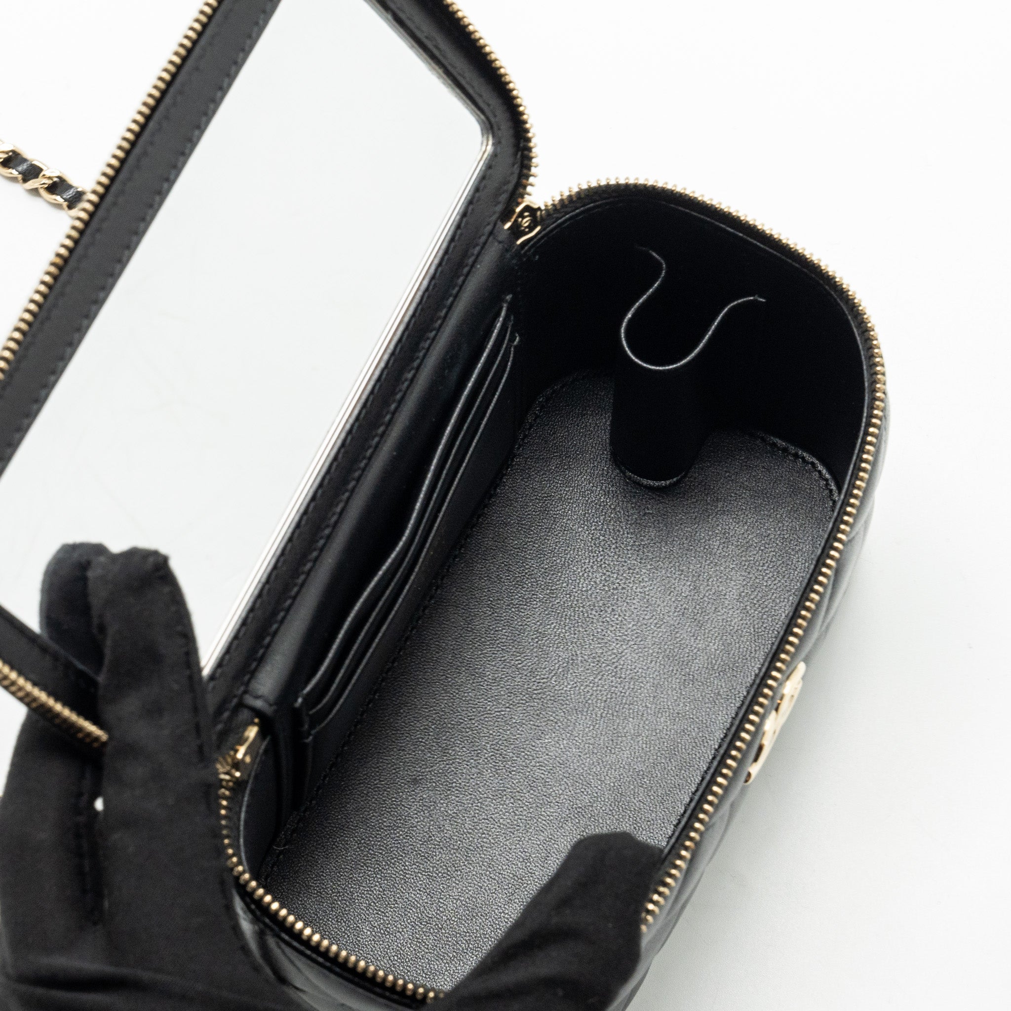 Chanel Top Handle Long Vanity Case Lambskin BLACK L (Microchip)