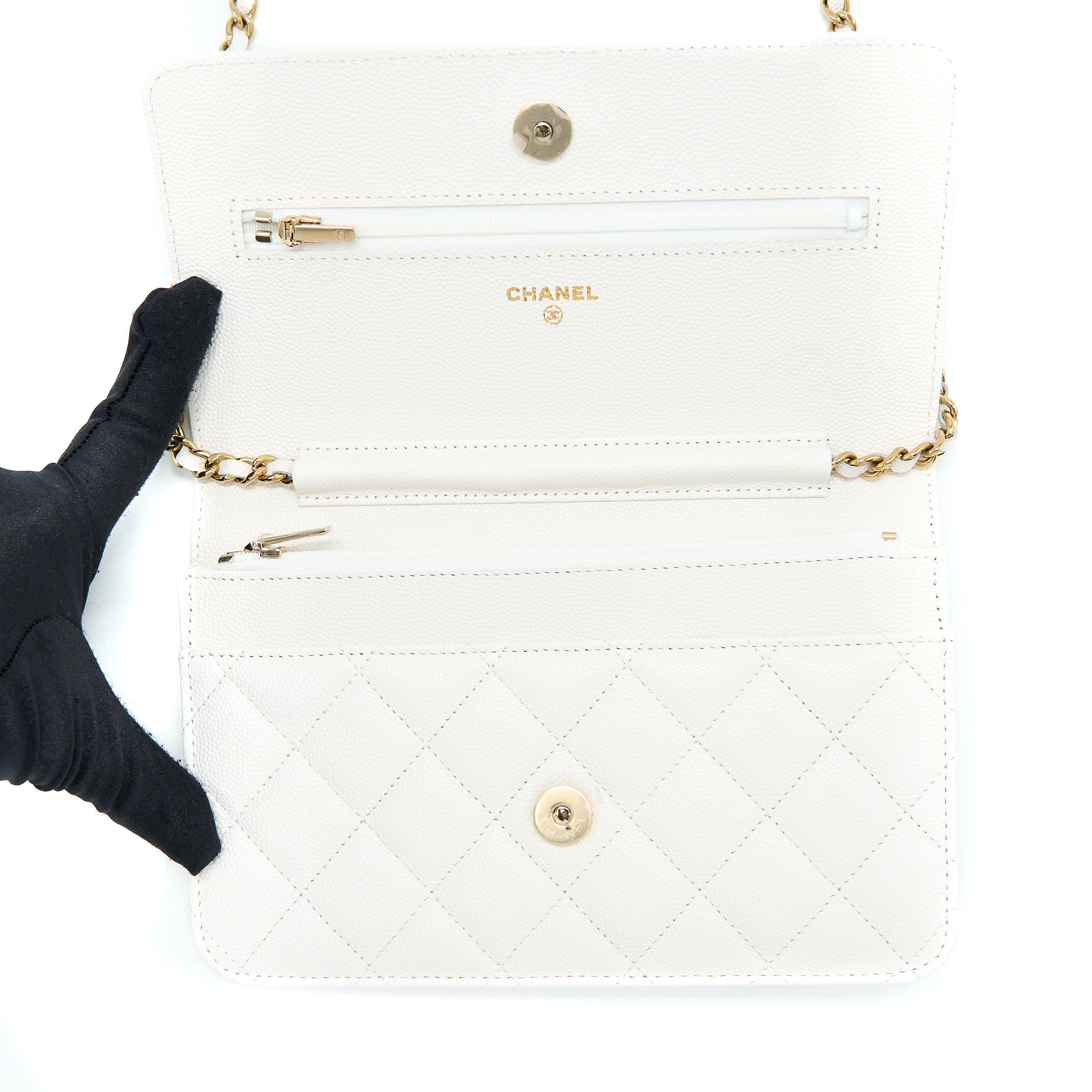 Chanel Classic Wallet On Chain Caviar White L (Microchip)