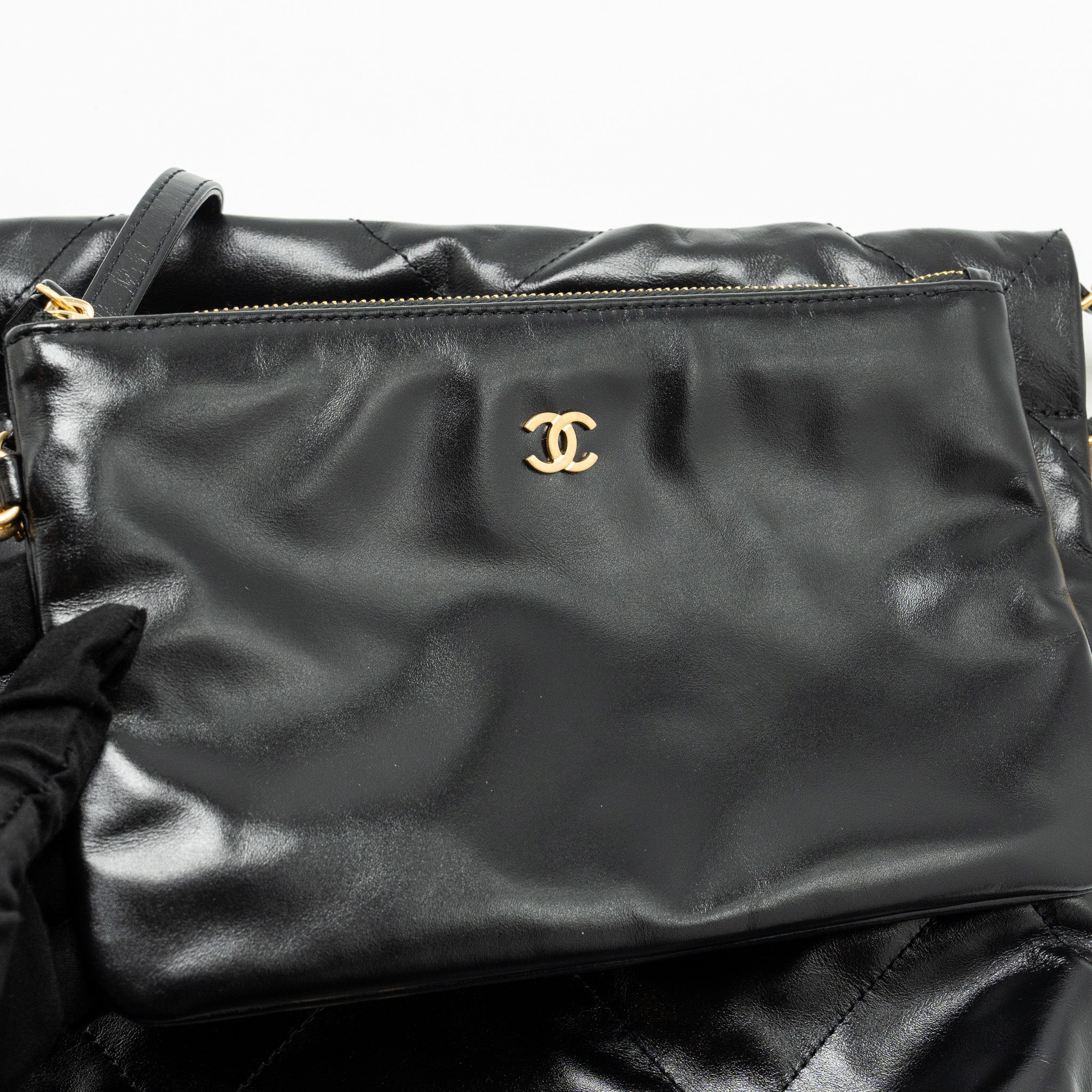 Chanel Small 22 Bag Shiny Calfskin BLACK  (Microchip)
