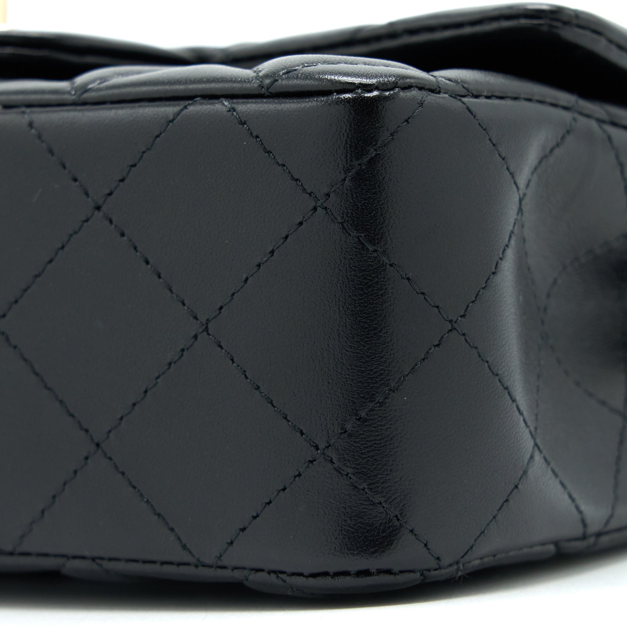 Chanel Classic Mini Rectangular Flap Bag Lambskin Black L (Microchip)