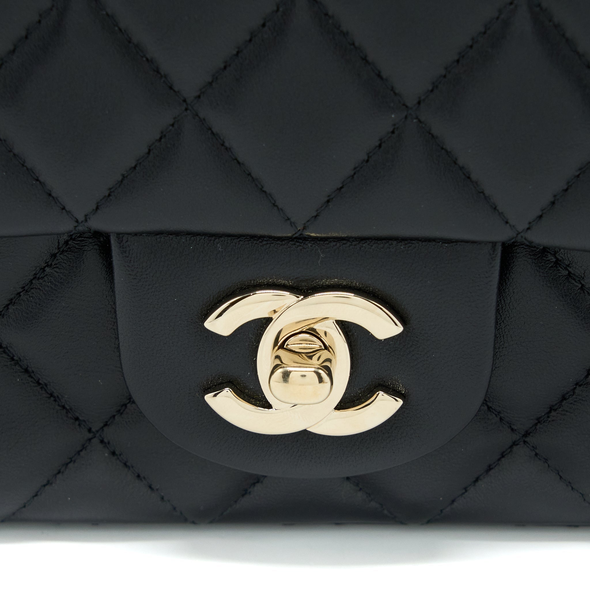 Chanel Classic Mini Rectangular Flap Bag Lambskin Black L (Microchip)
