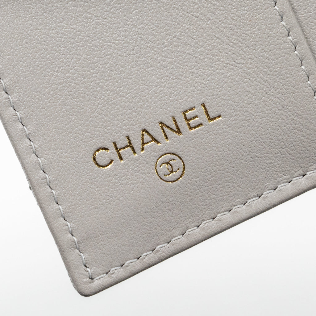 Chanel Compact Wallet Caviar Light Grey L