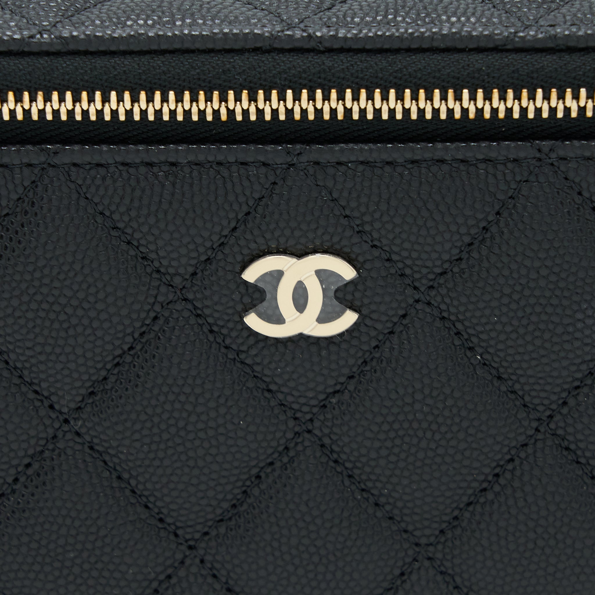 Chanel Long Vanity Case Caviar Black L (Microchip)