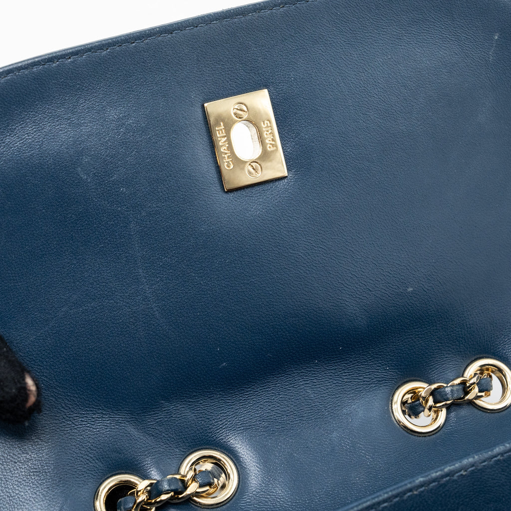 Chanel Quilted Flap Crossbody Bag Lambskin Dark Blue L