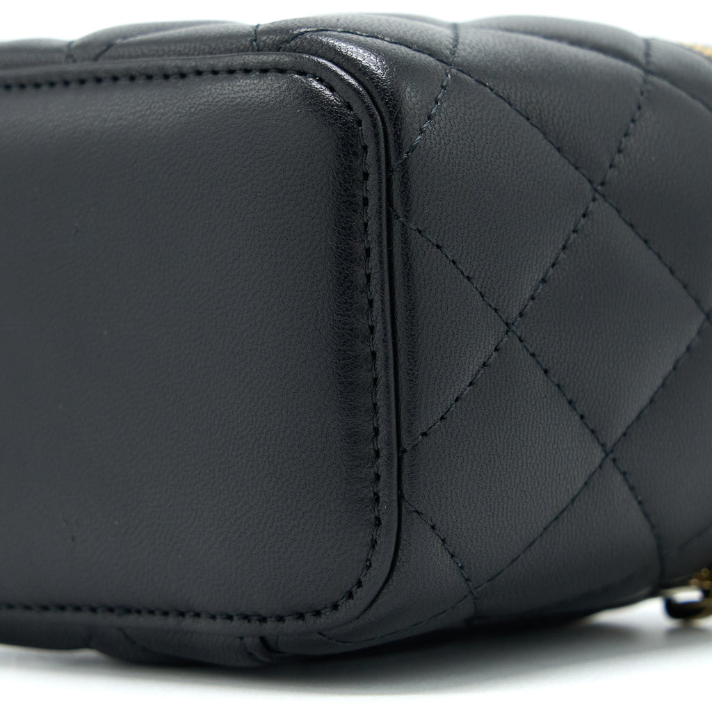 Chanel Pearl Crush Mini Vanity Lambskin Black