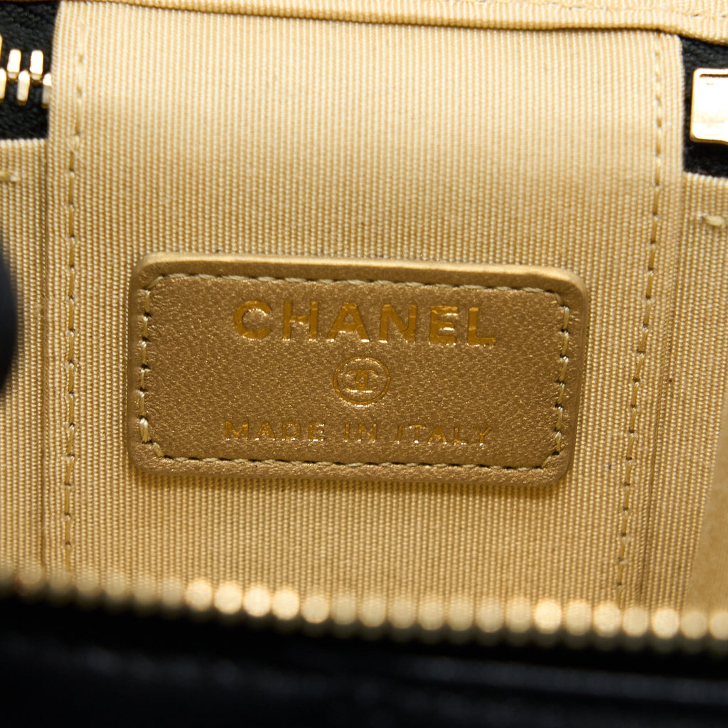 Chanel Pearl Crush Mini Vanity Lambskin Black