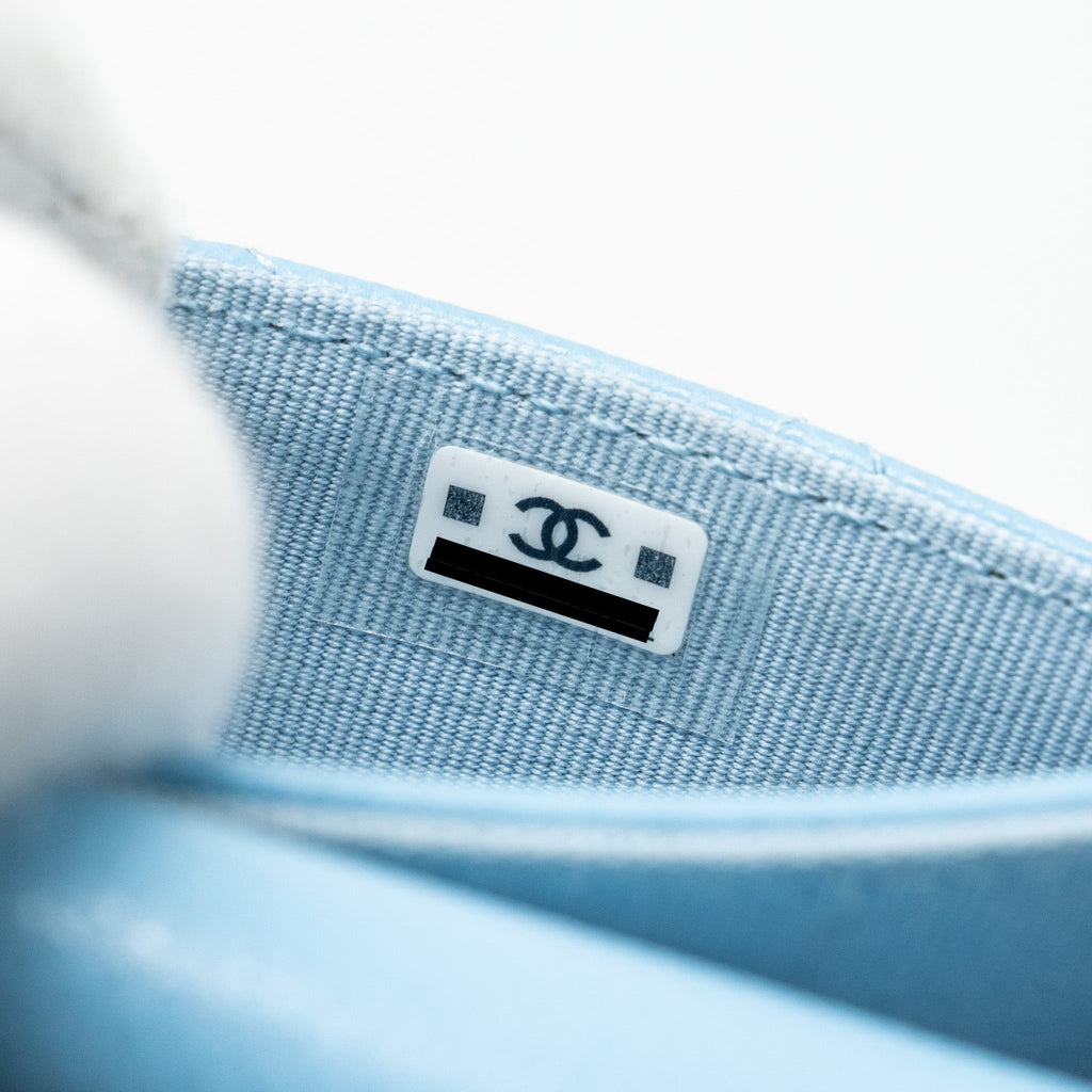 Chanel classic flap card holder caviar blue L (microchip)