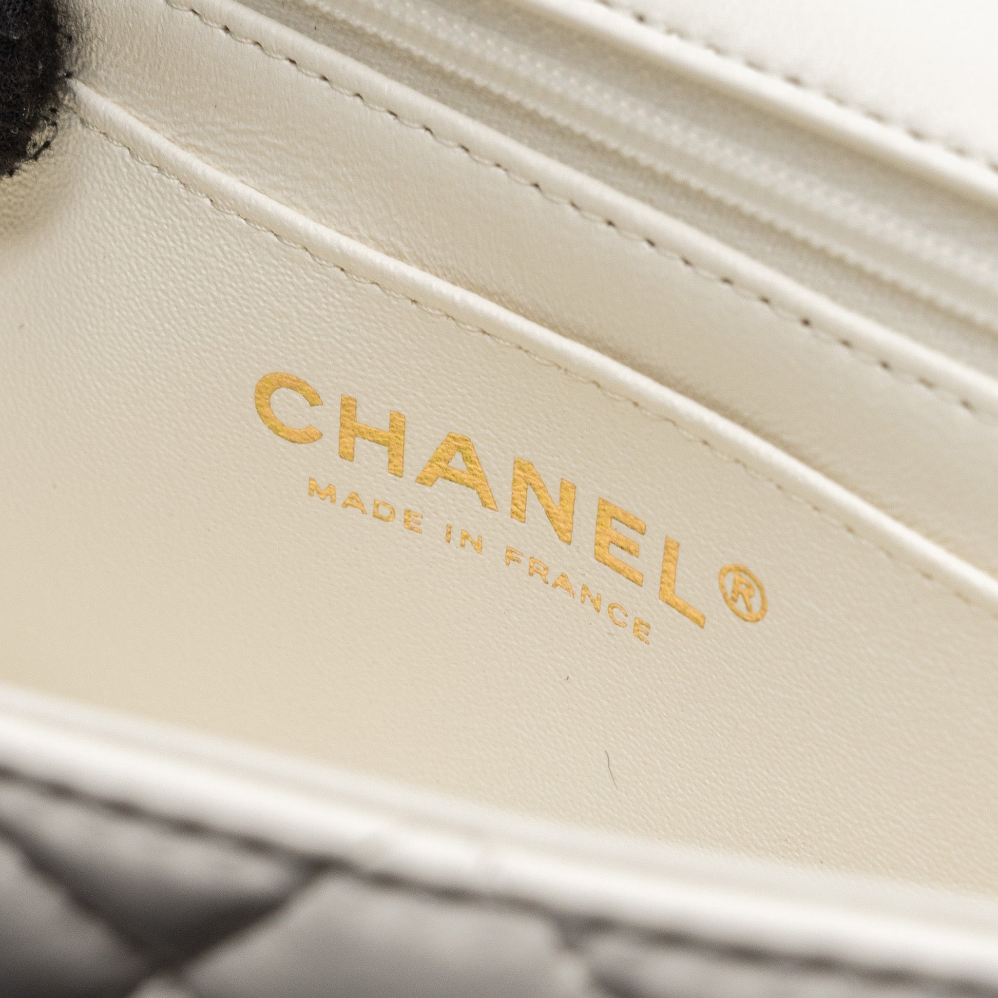 Chanel top handle mini rectangular flap bag lambskin white L (Microchip)