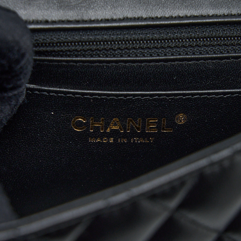Chanel Mini Square Flap Bag Lambskin Black L (Microchip)