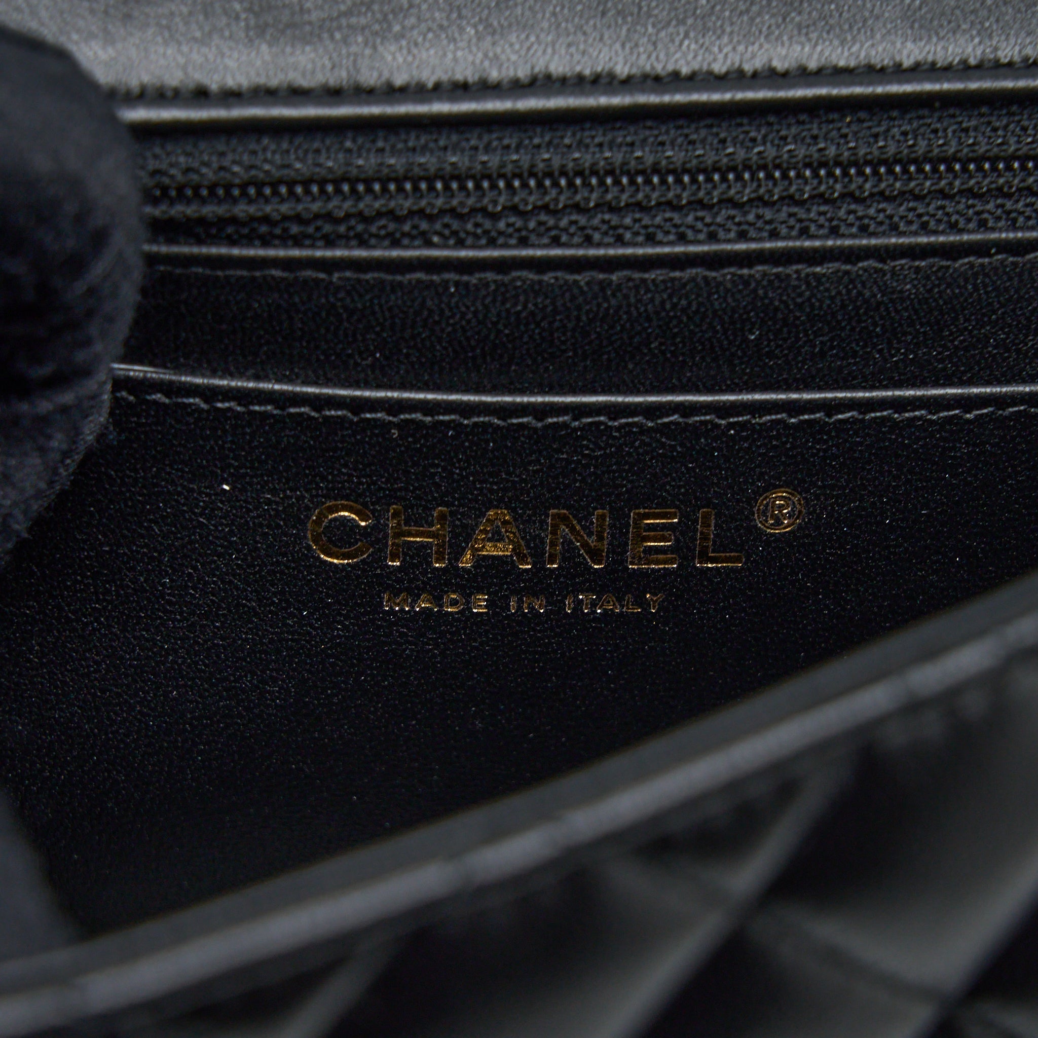 Chanel Mini Square Flap Bag Lambskin Black L (Microchip)