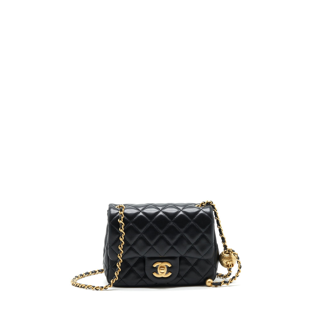 Chanel pearl Crush mini square Flap bag lambskin Black