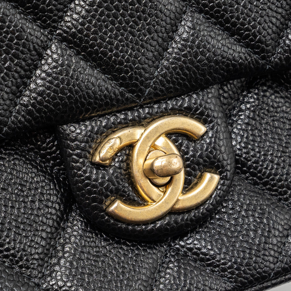 Chanel 21A chain Soul Flap bag grained calfskin black  (Microchip)