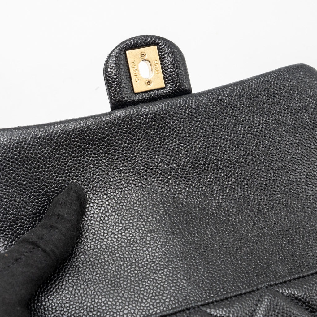 Chanel 21A chain Soul Flap bag grained calfskin black  (Microchip)