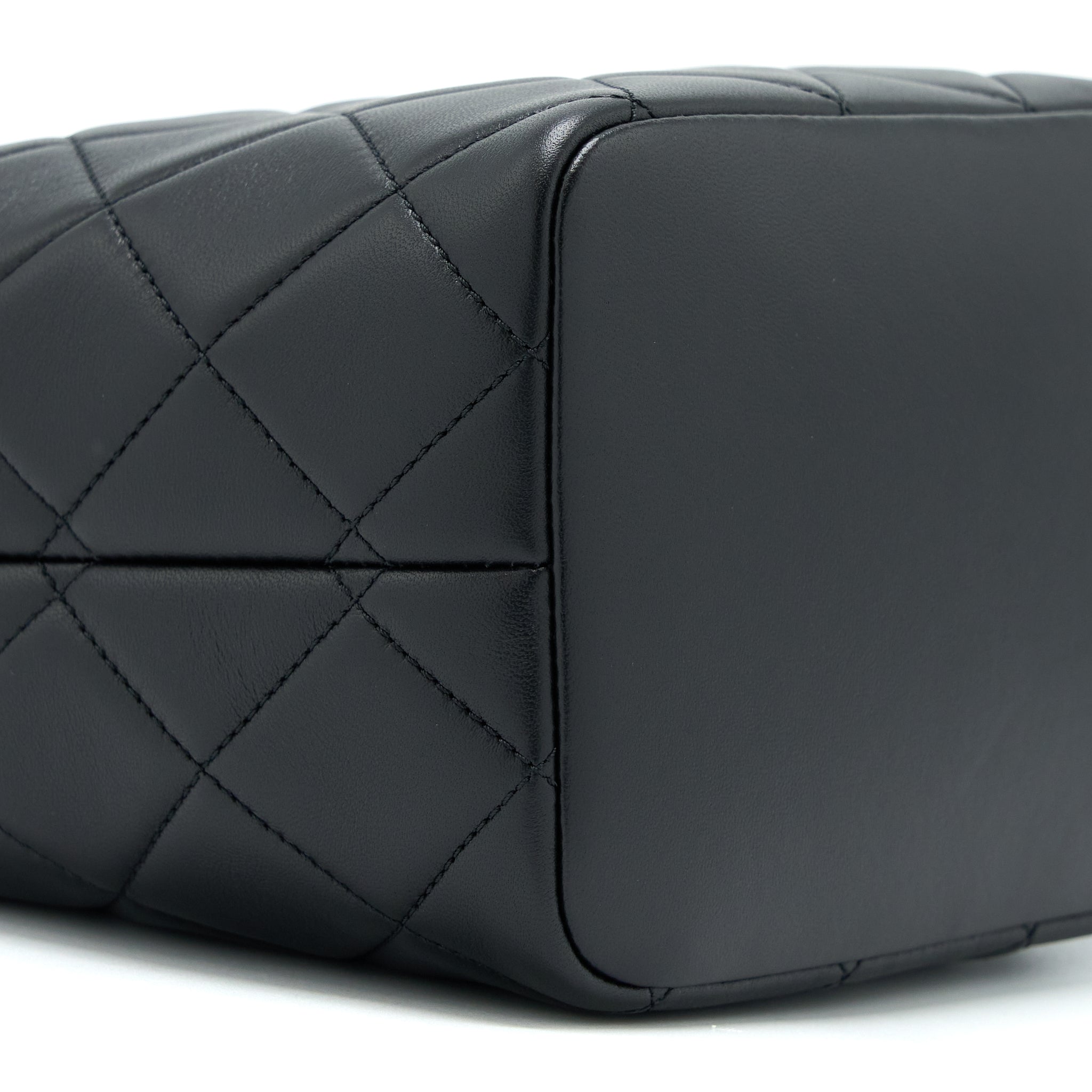Chanel 22S Detail Handle Hobo Crossbody Bag Lambskin Black (Microchip)