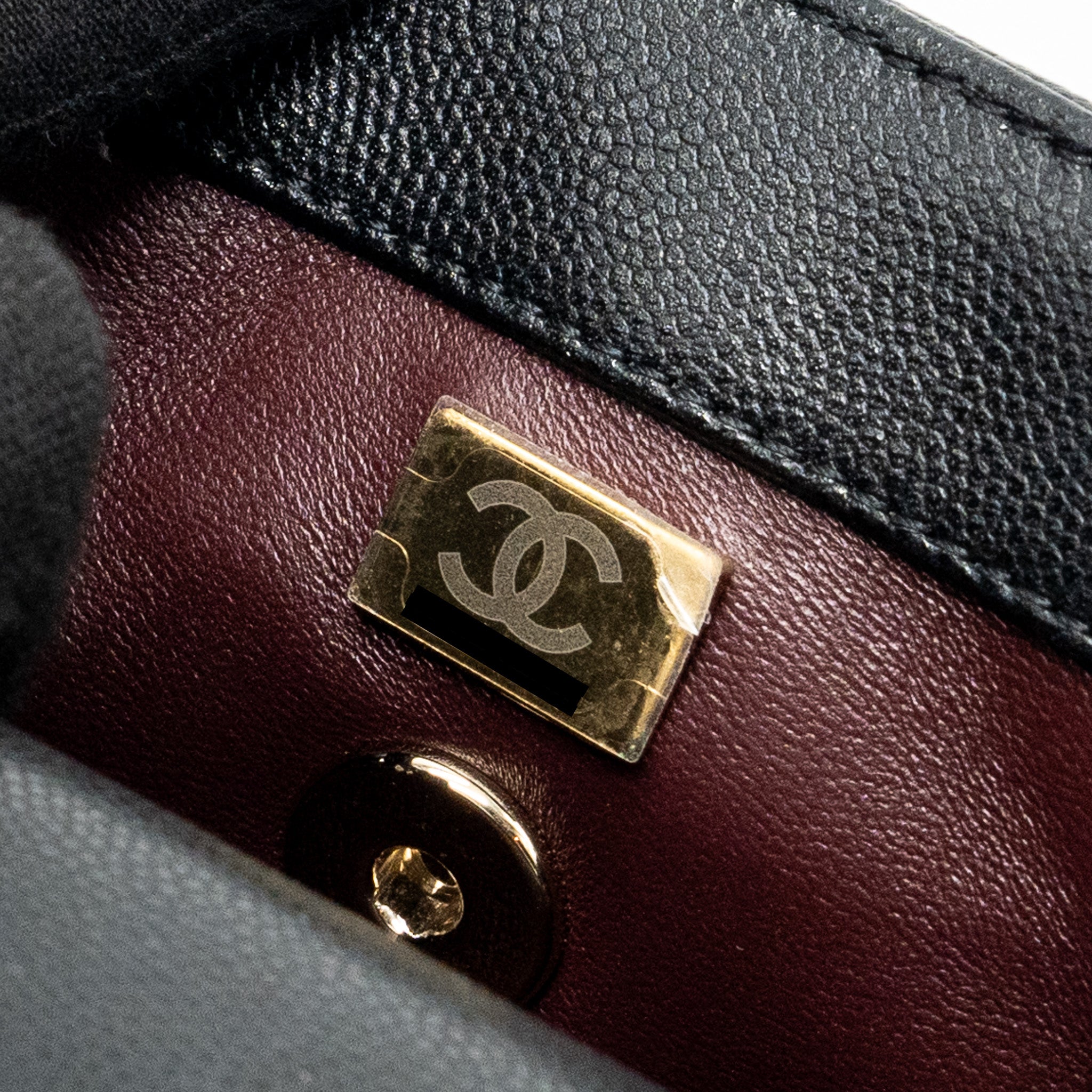 Chanel small coco handle caviar black L (microchip)