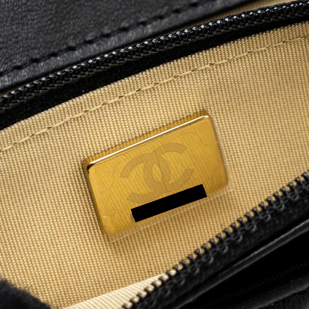 Chanel Pearl Crush Wallet On Chain Lambskin Black  (microchip)