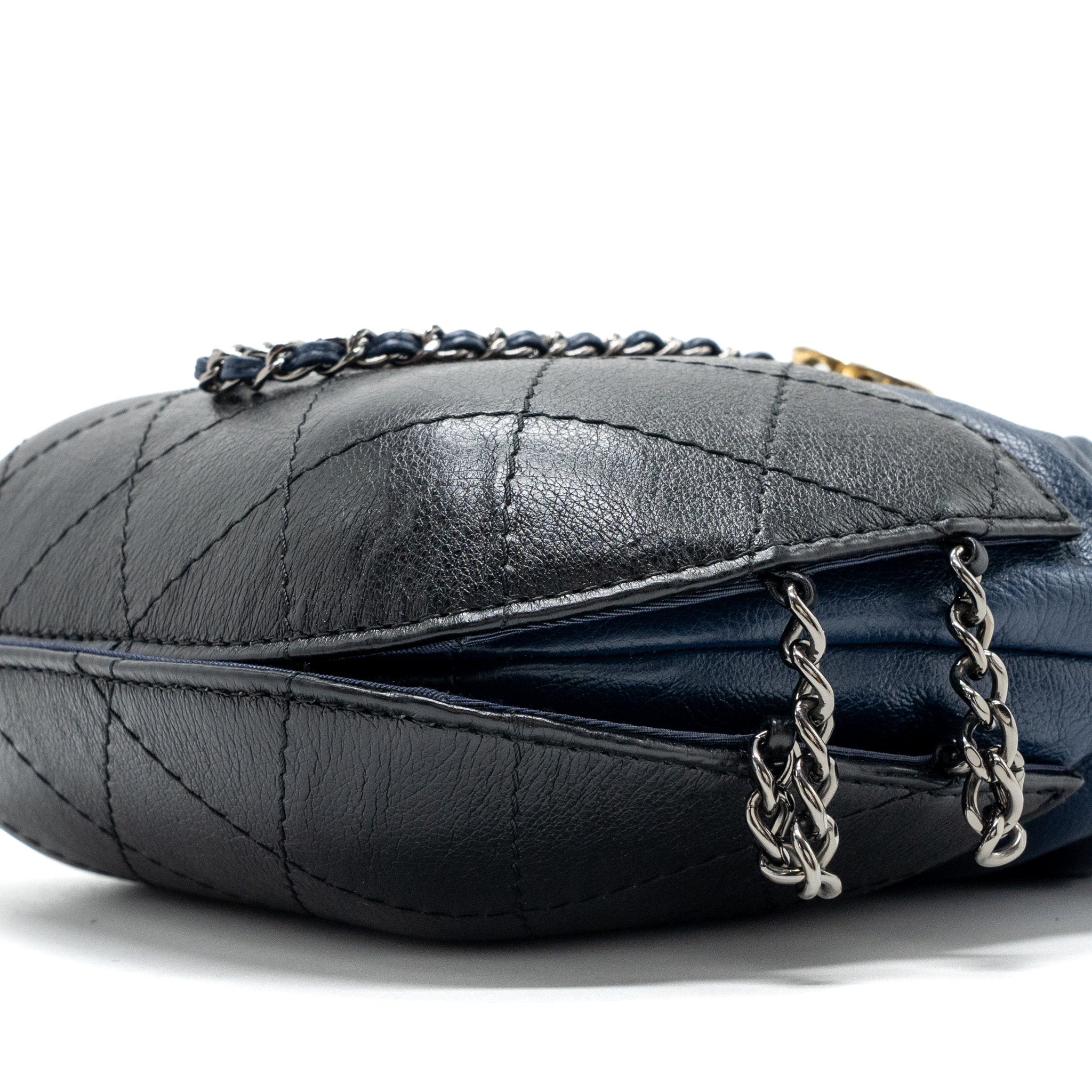 Chanel Small Bucket Bag Calfskin Navy/Black Multicolour Hardware