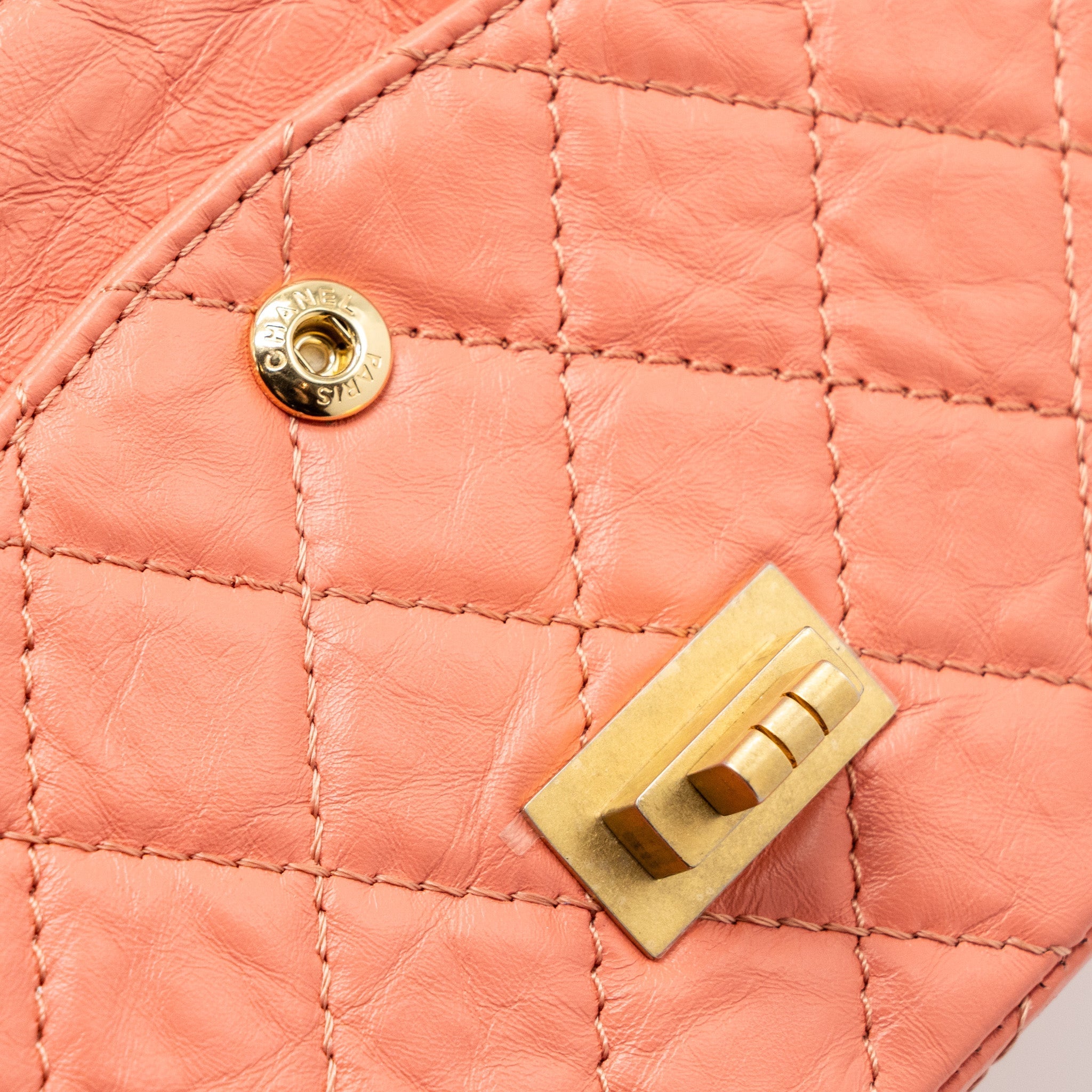 Chanel SMALL 2.55 REISSUE FLAP BAG aged calfskin LIGHT PINK
