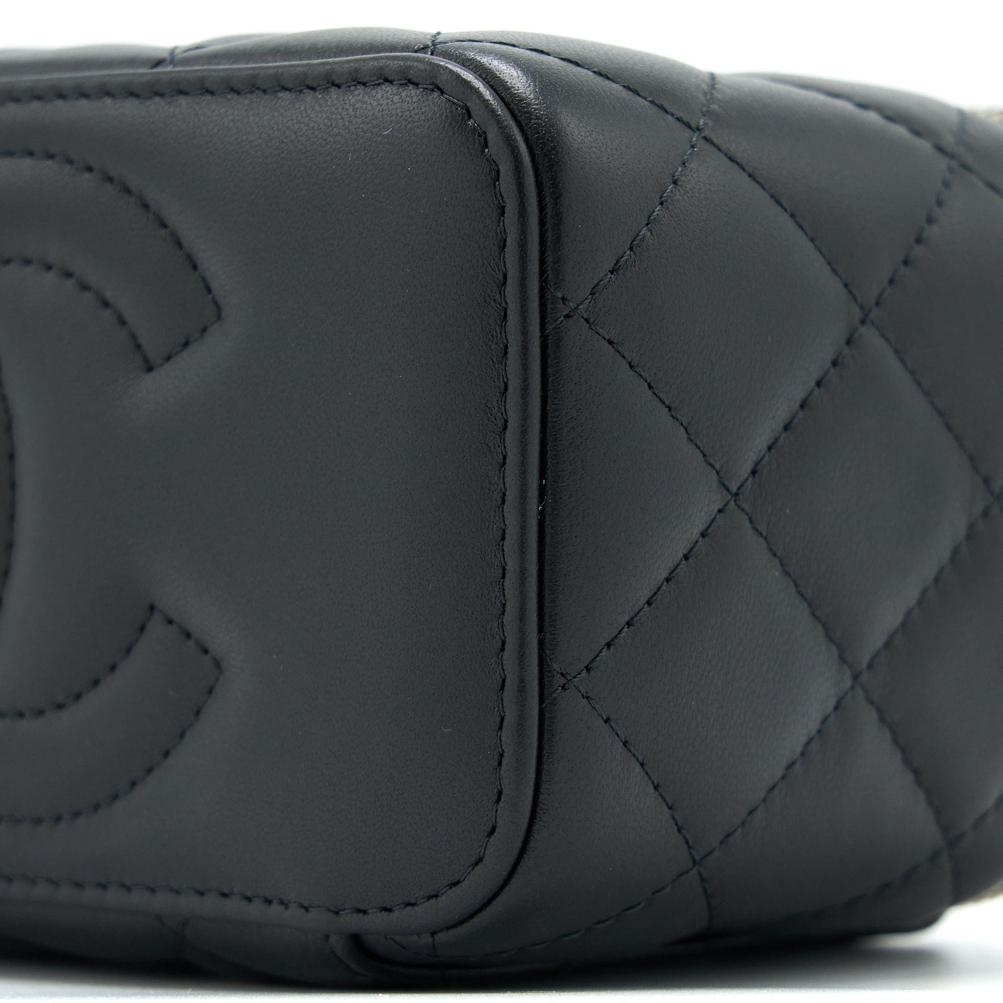 Chanel 22A Pearl Crush Long Vanity With Chain Lambskin Black