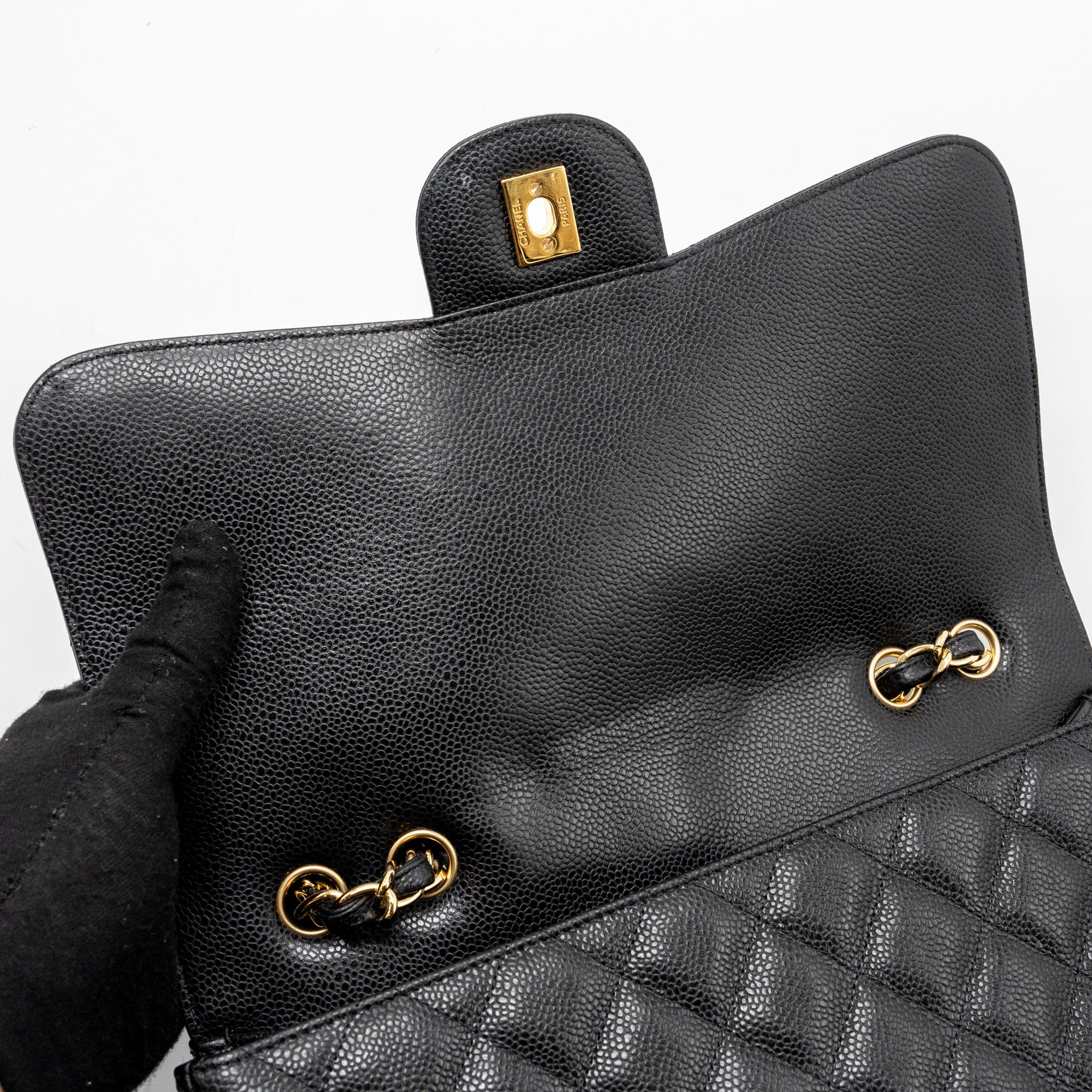 Chanel classic jumbo single flap bag caviar black