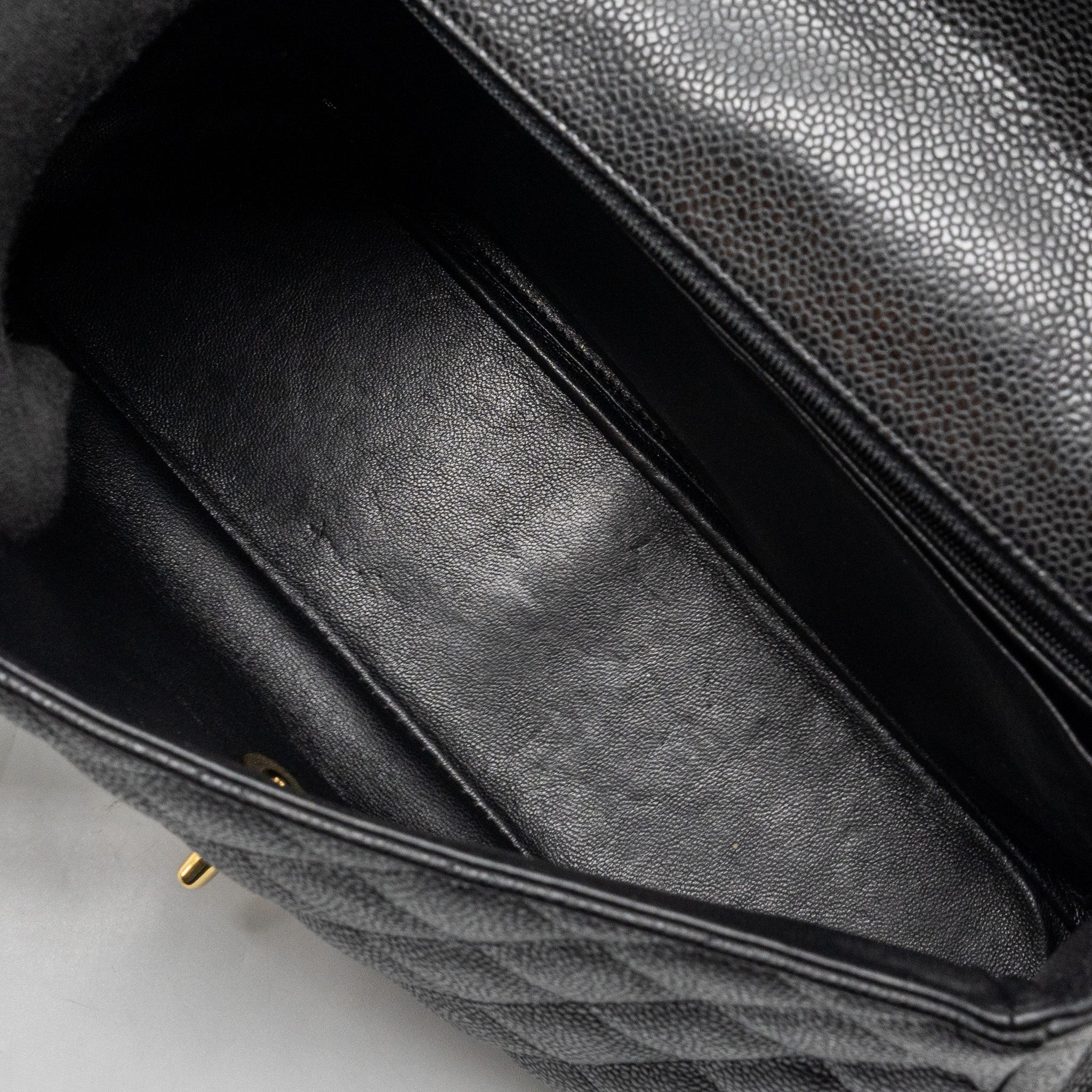 Chanel classic jumbo single flap bag caviar black
