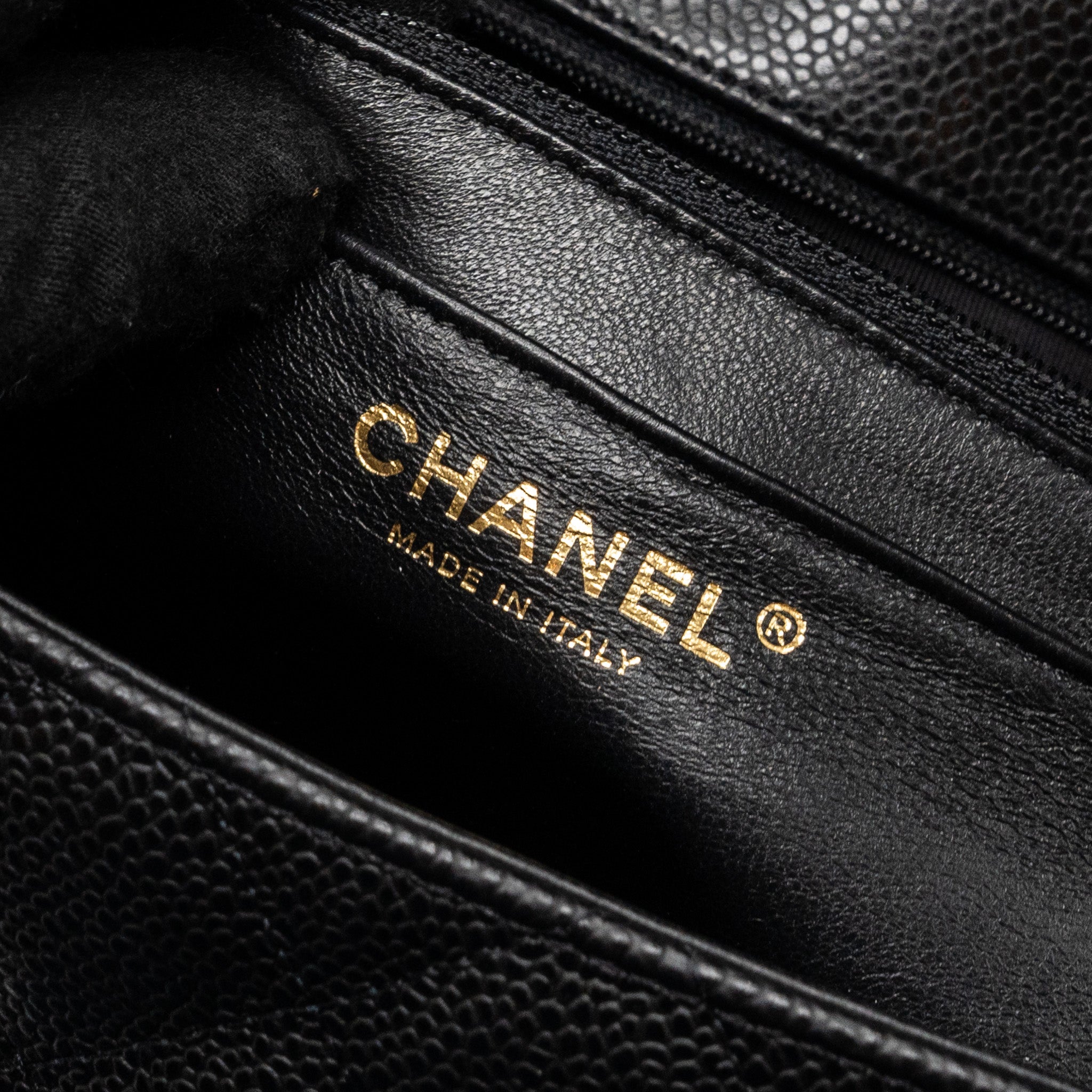 Chanel classic jumbo single flap bag caviar black