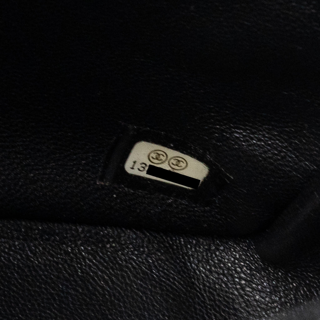 Chanel classic jumbo single flap bag caviar black