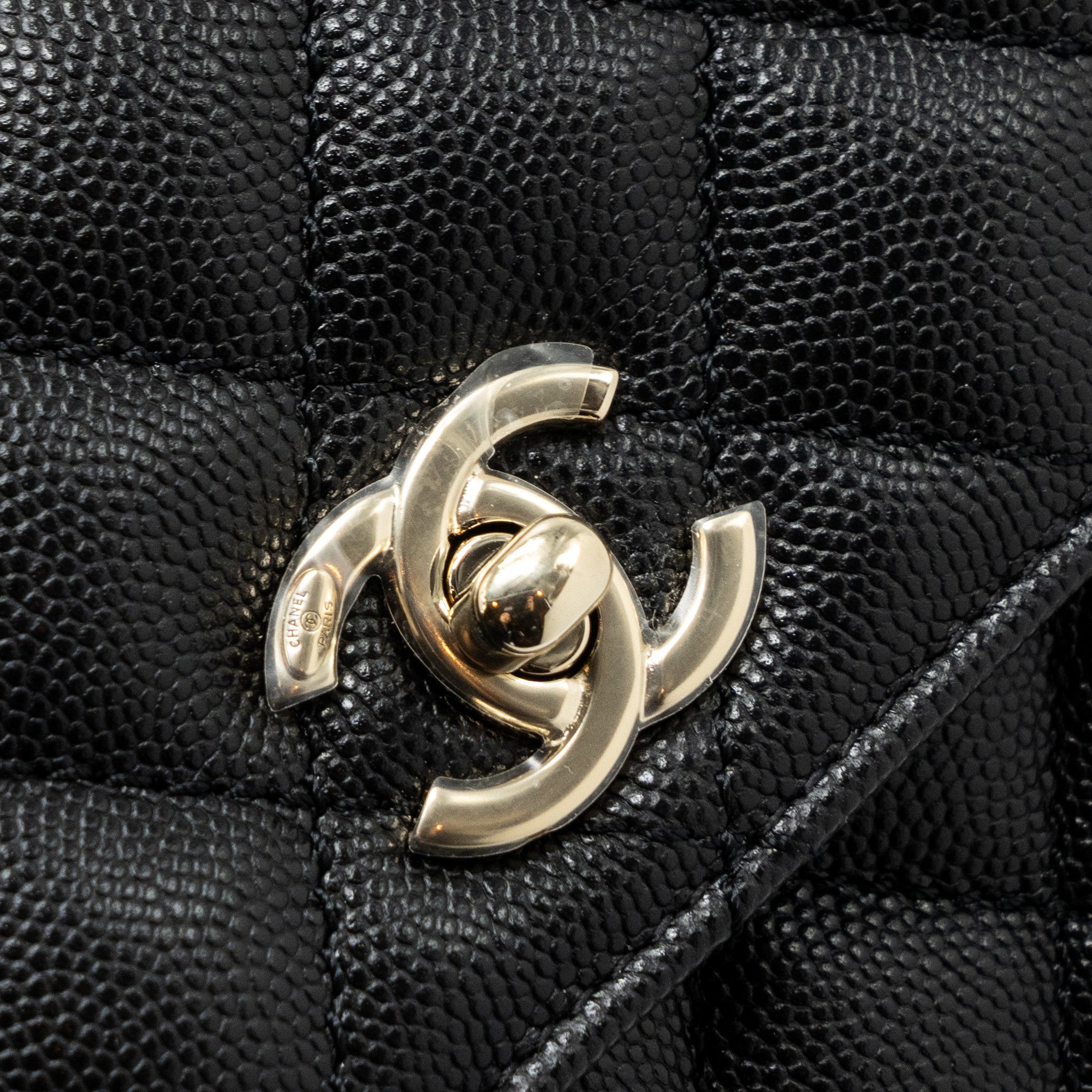 chanel small coco handle caviar black L (microchip)