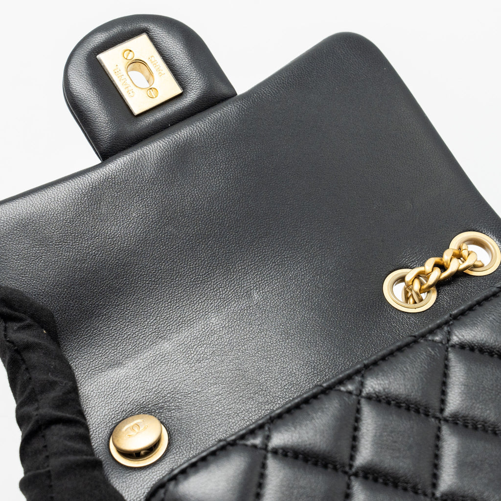 Chanel Camellia Adjustable Chain Mini Square Flap bag Lambskin black  (microchip)