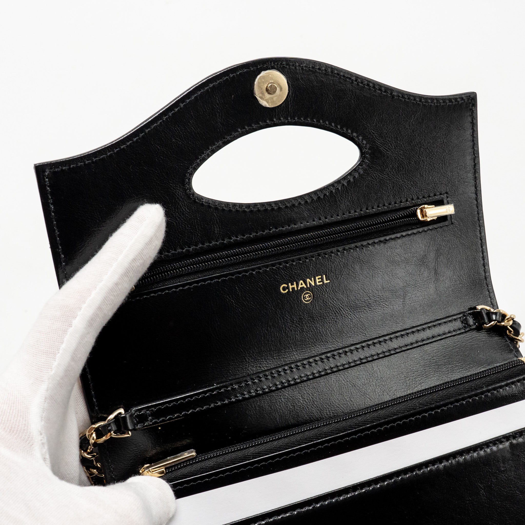 Chanel 24c 31 Wallet On Chain Shiny Calfskin Black L (Microchip)